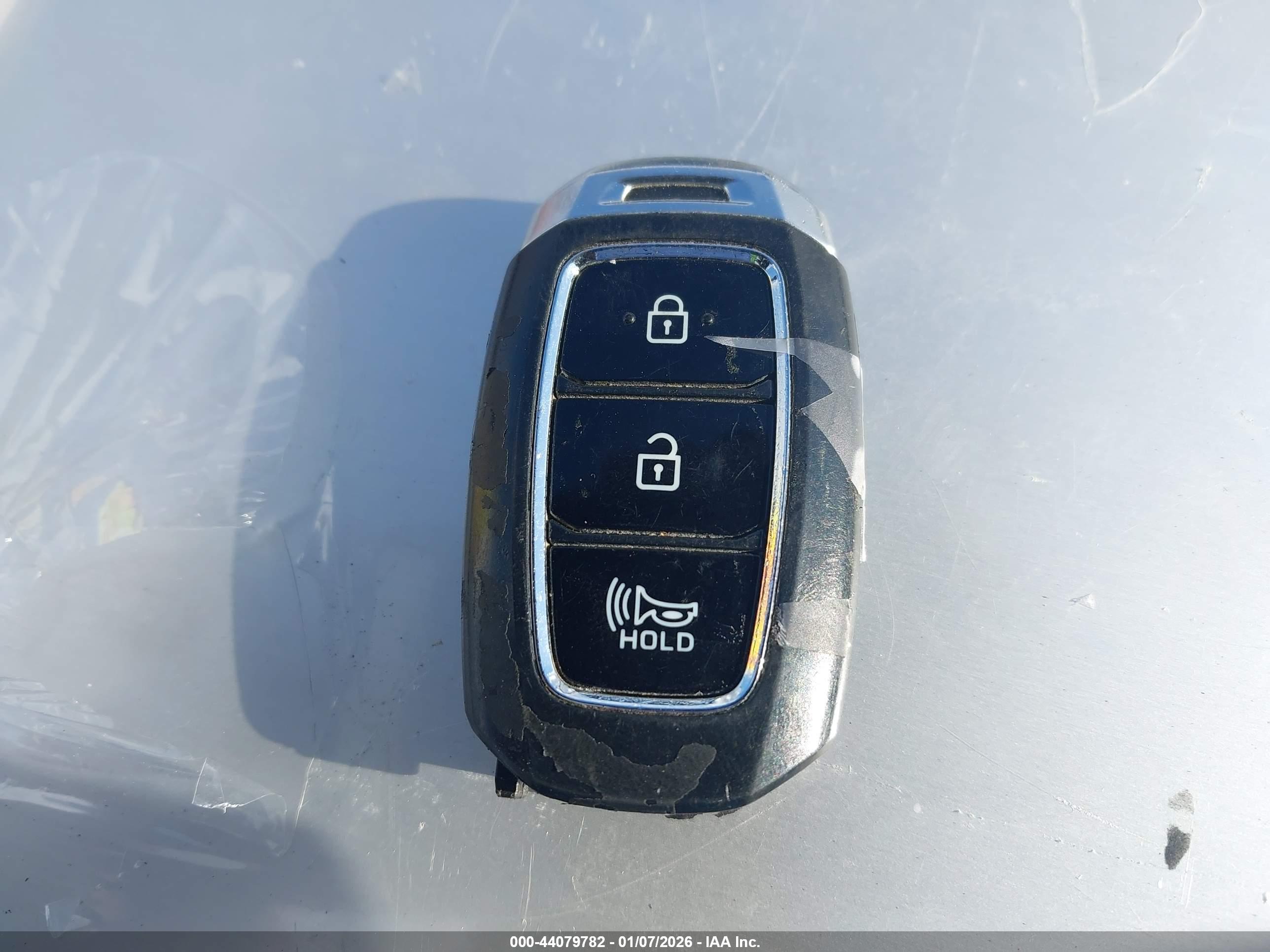 HYUNDAI SANTA image 11