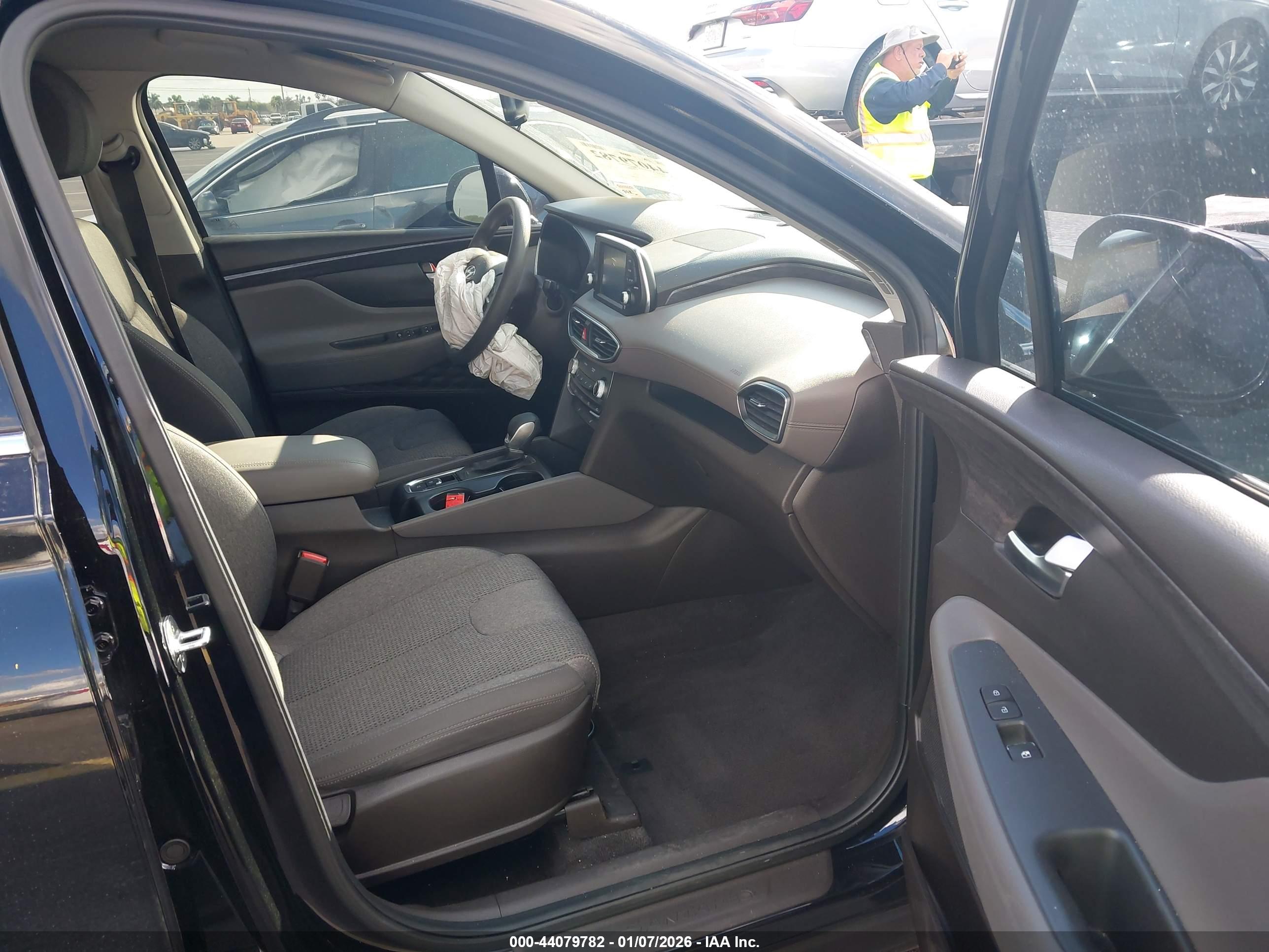 HYUNDAI SANTA image 5