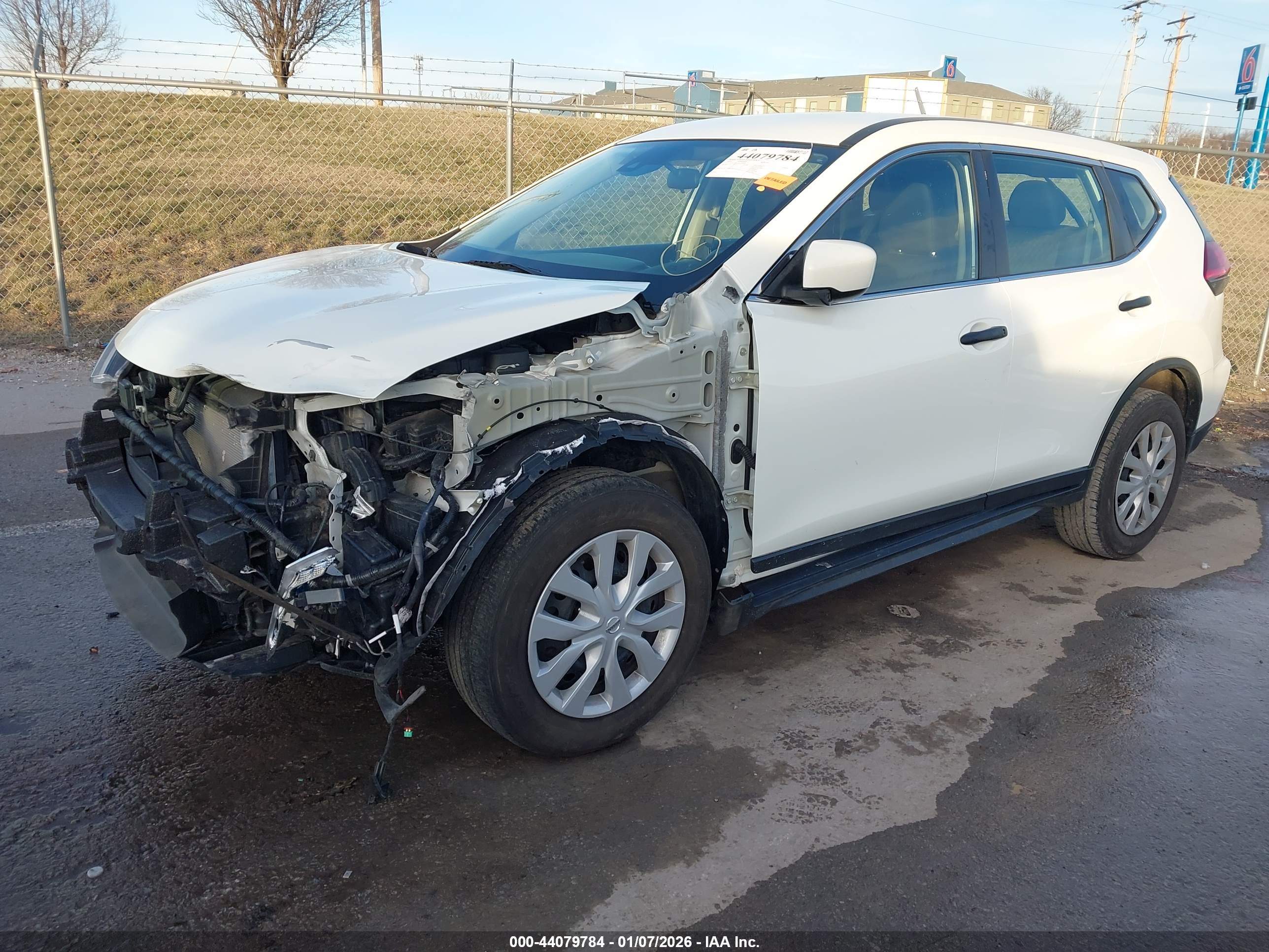 NISSAN ROGUE image 2