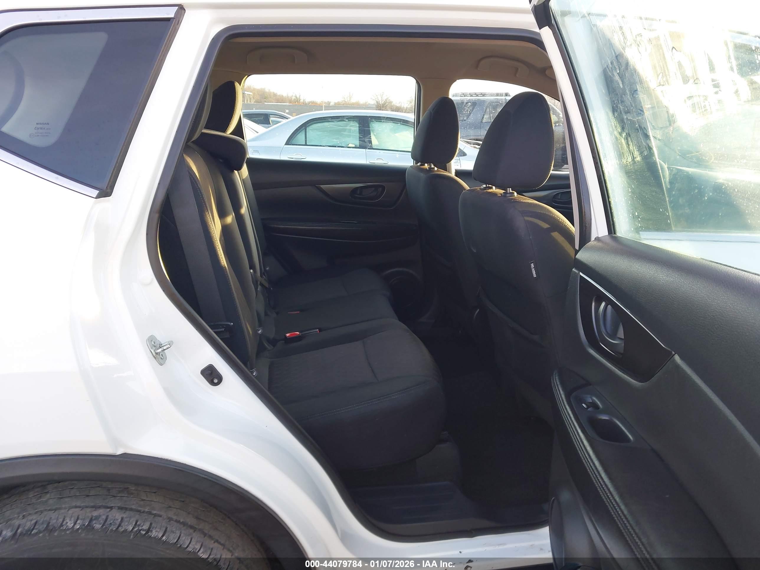 NISSAN ROGUE image 8