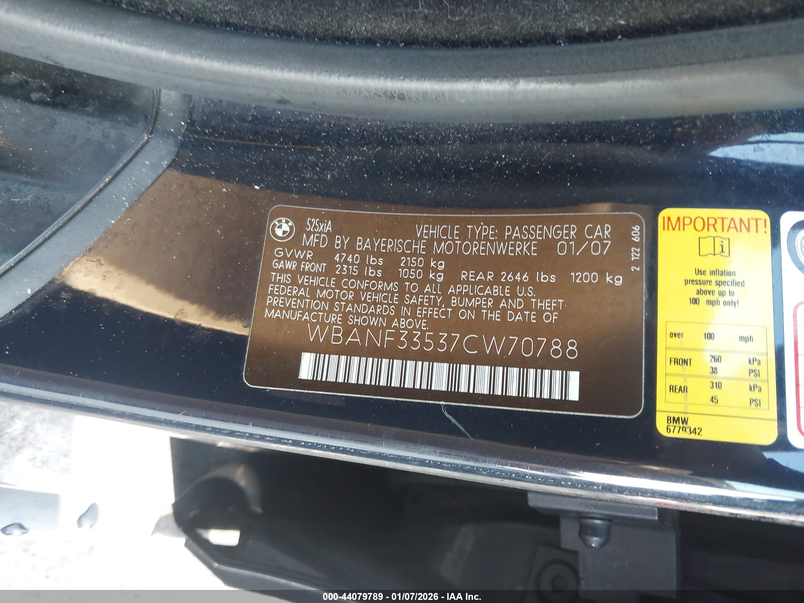 BMW 525XI image 9