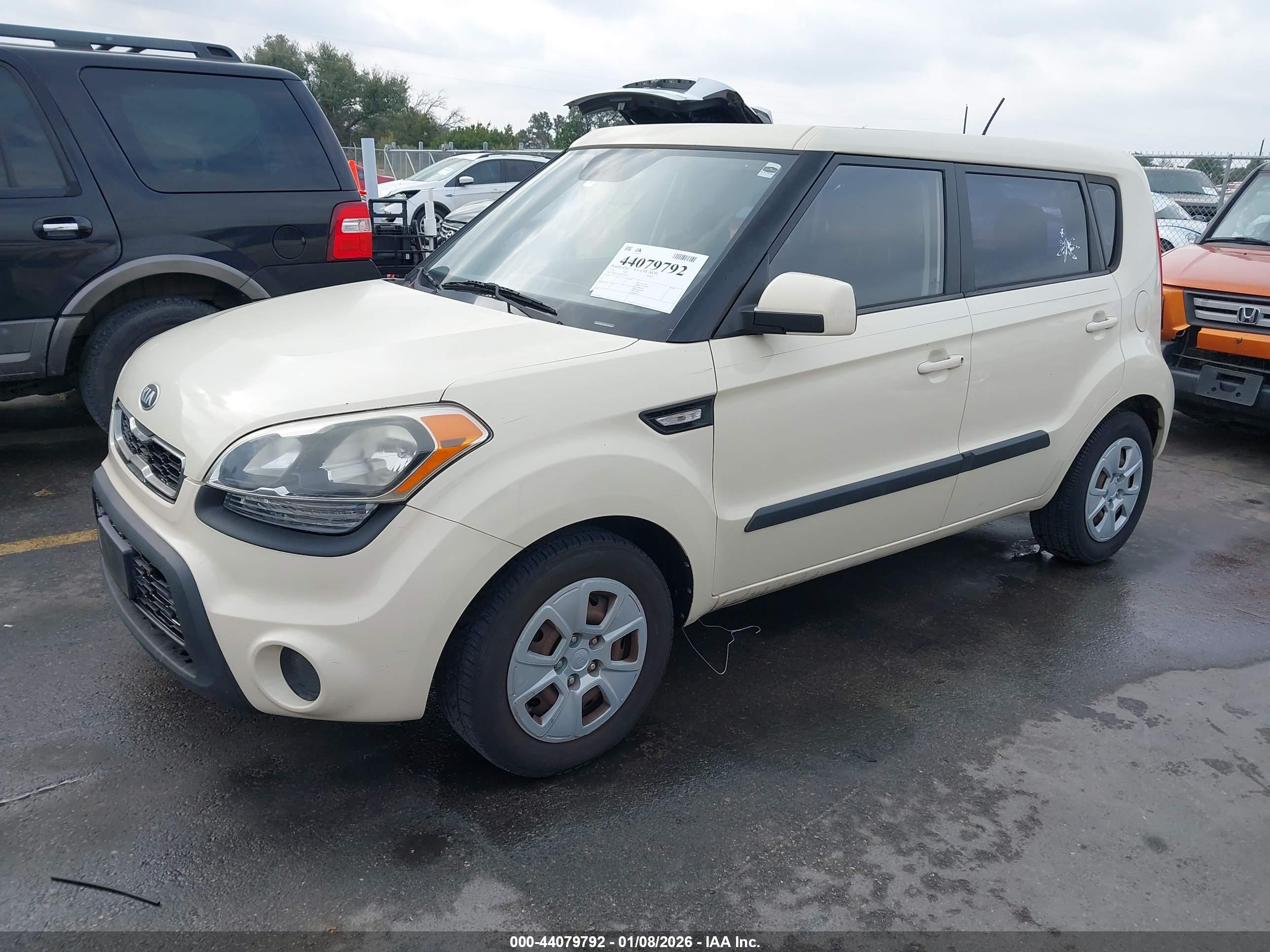 KIA SOUL image 2