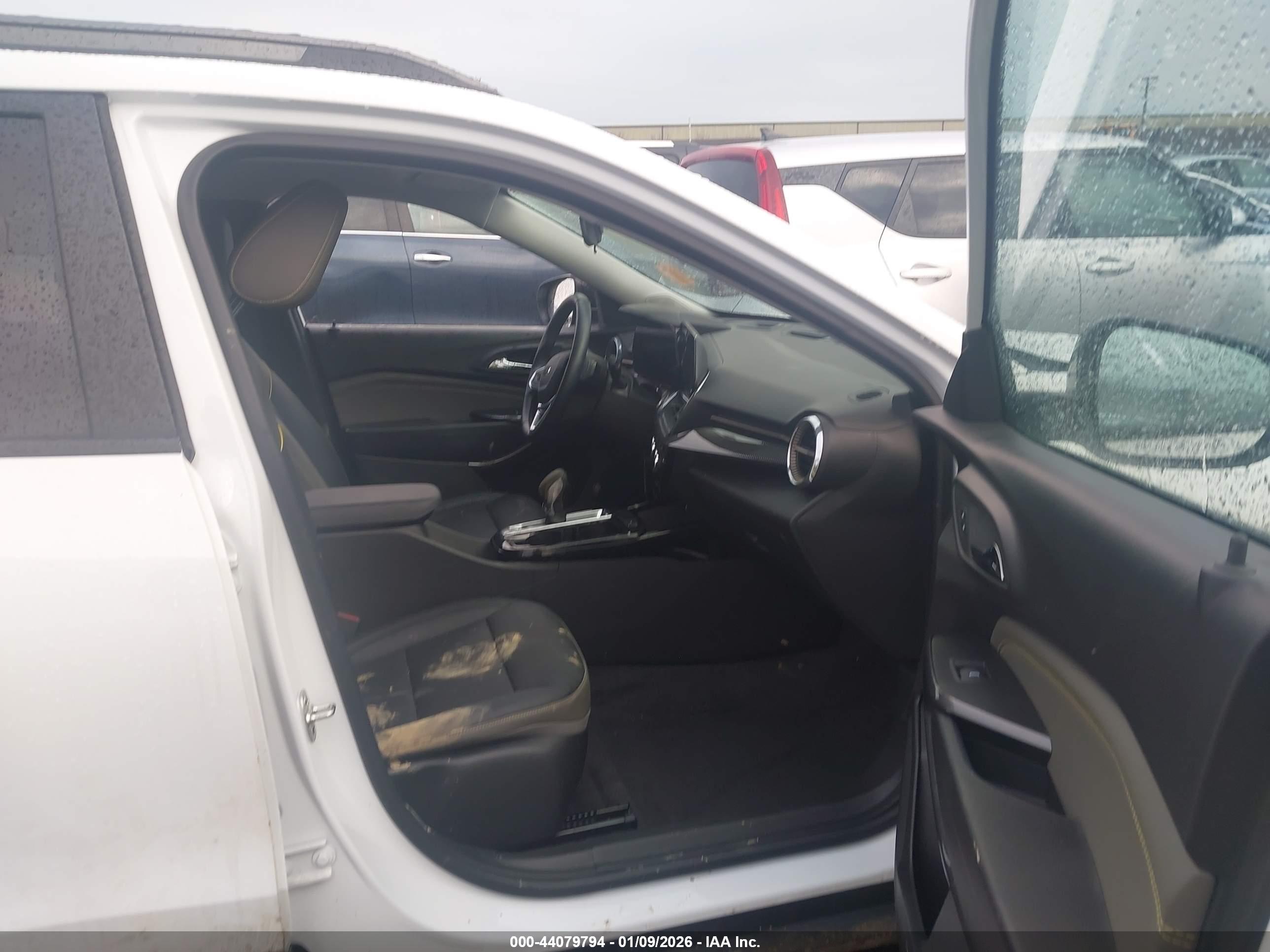 CHEVROLET TRAX image 5
