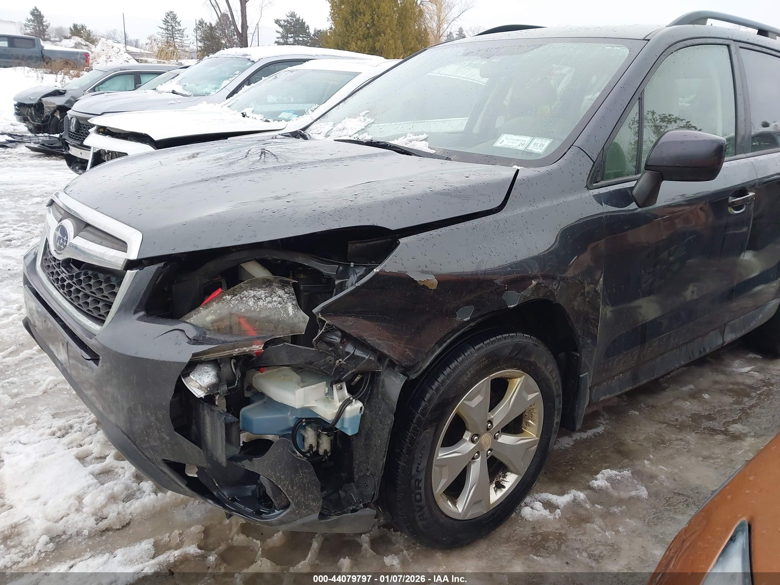 SUBARU FORESTER image 6