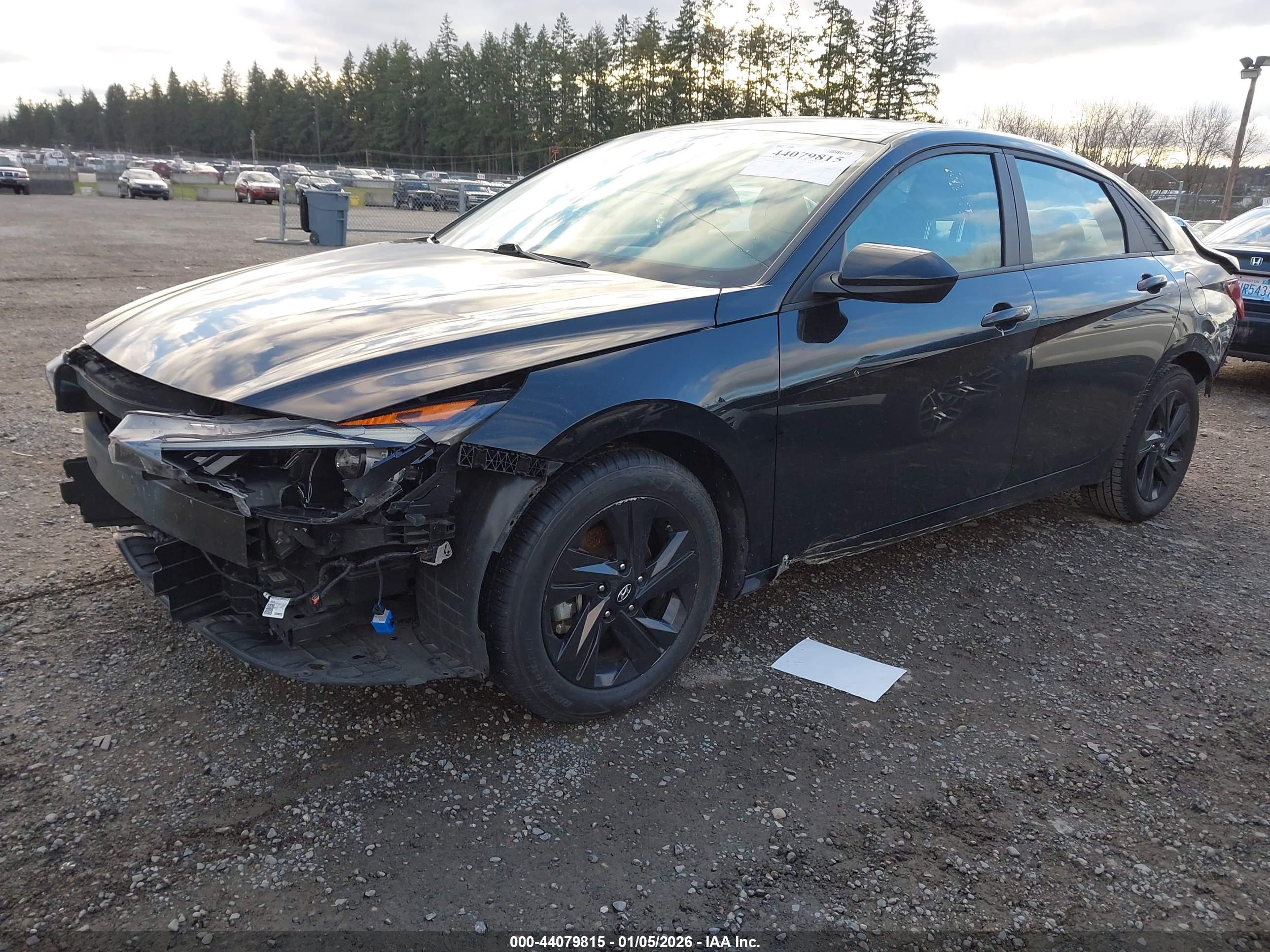 HYUNDAI ELANTRA image 2