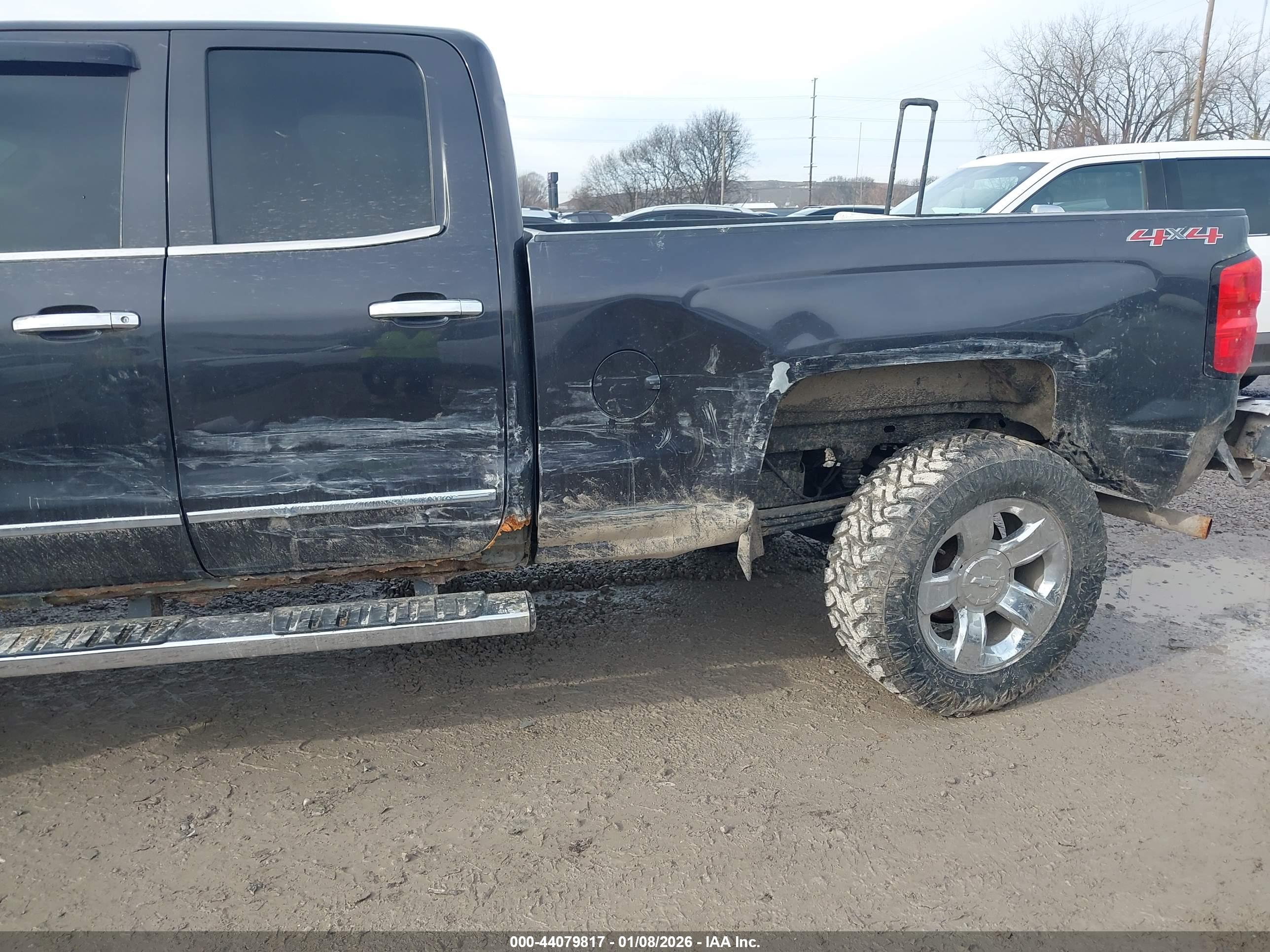 CHEVROLET SILVERADO image 6