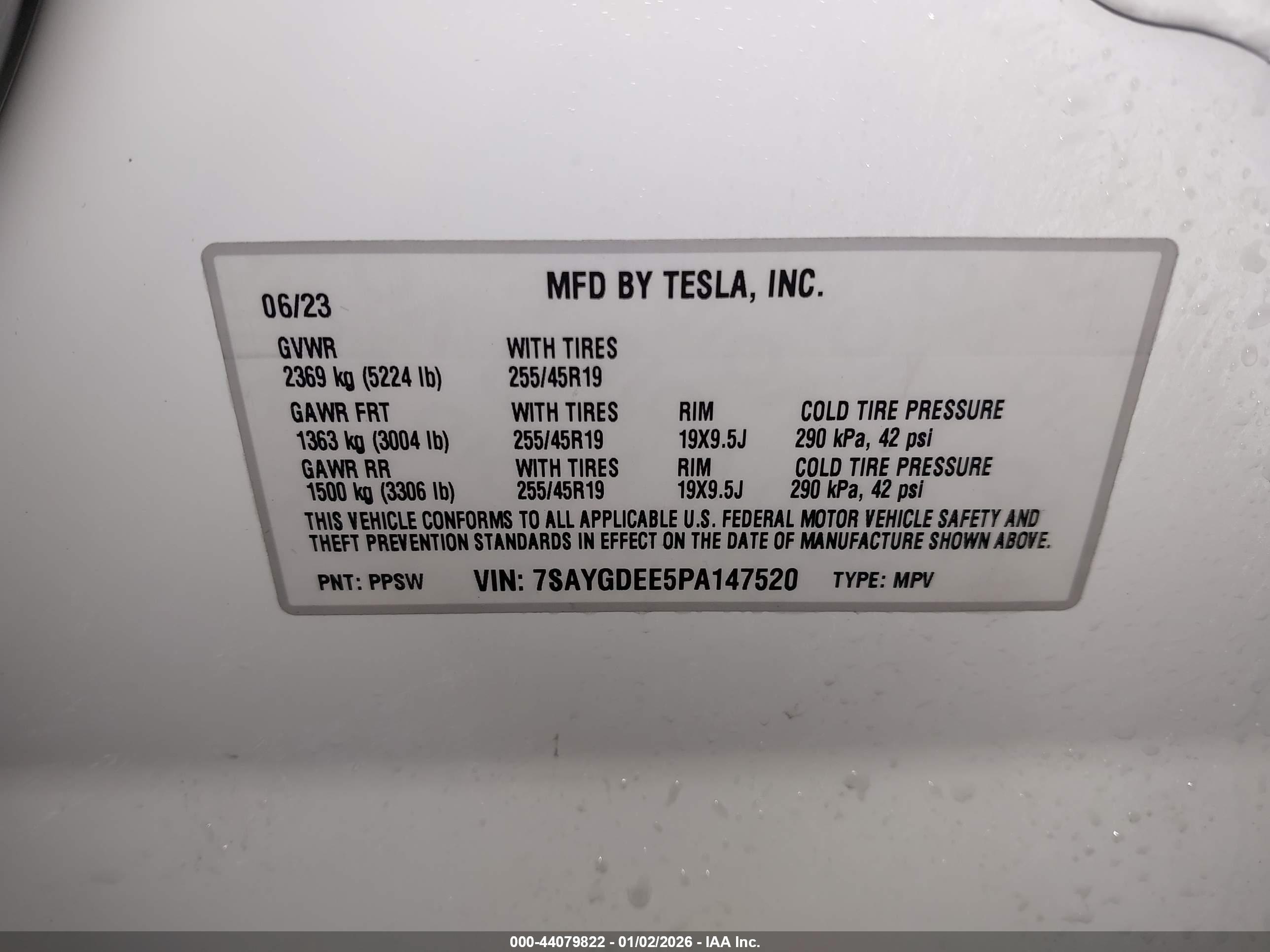 TESLA MODEL image 9