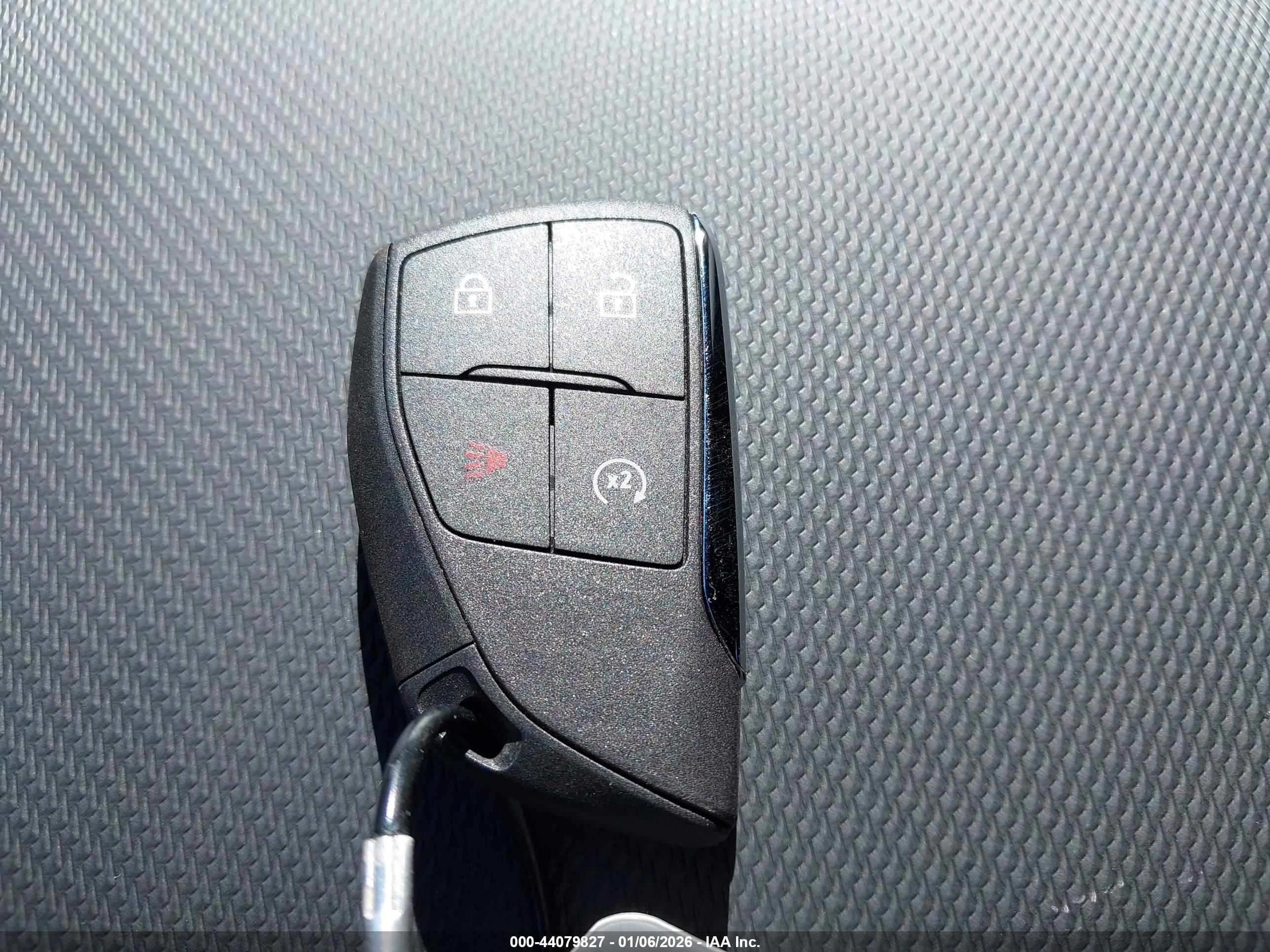 CHEVROLET EQUINOX image 11