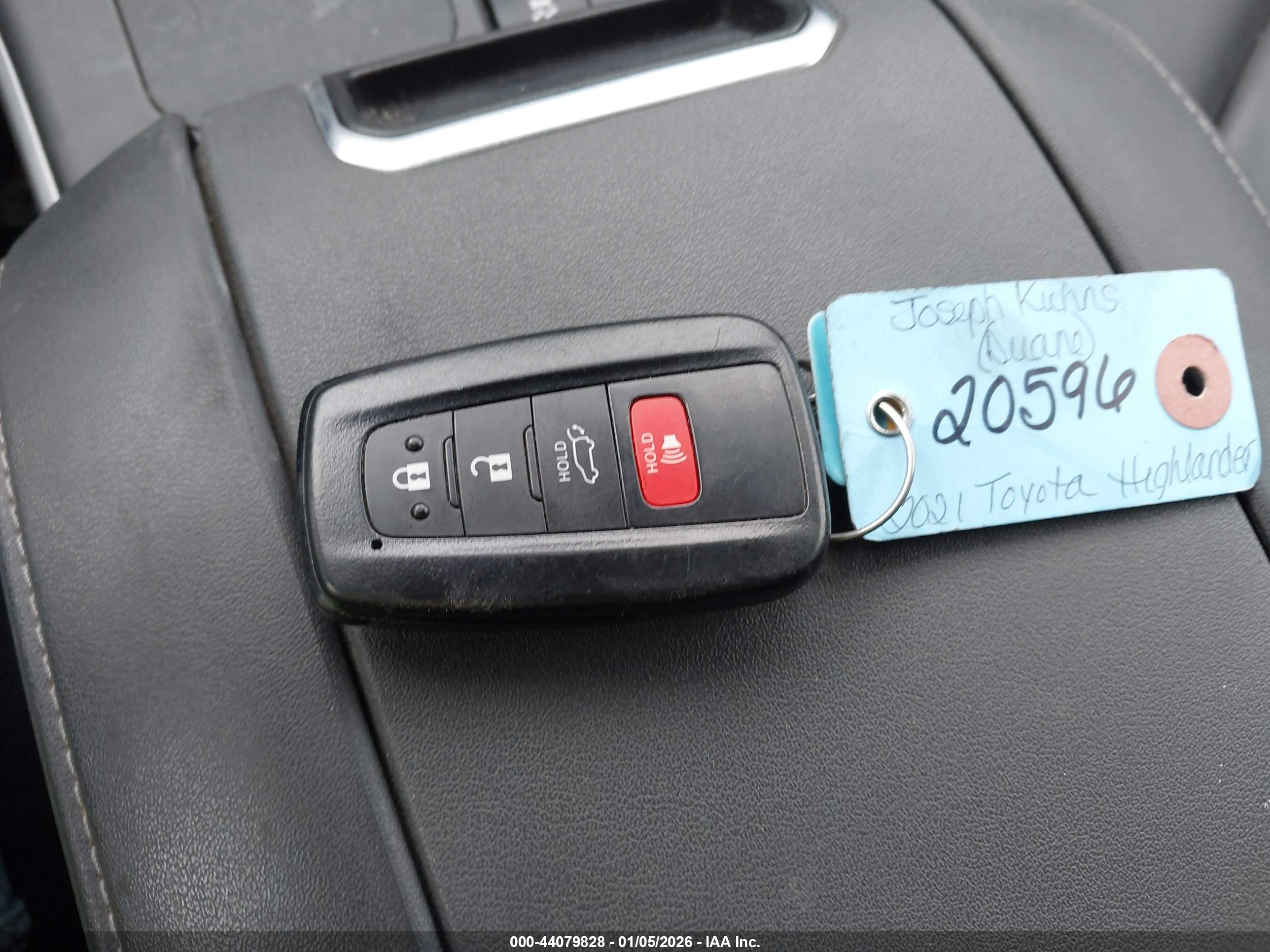 TOYOTA HIGHLANDER image 11