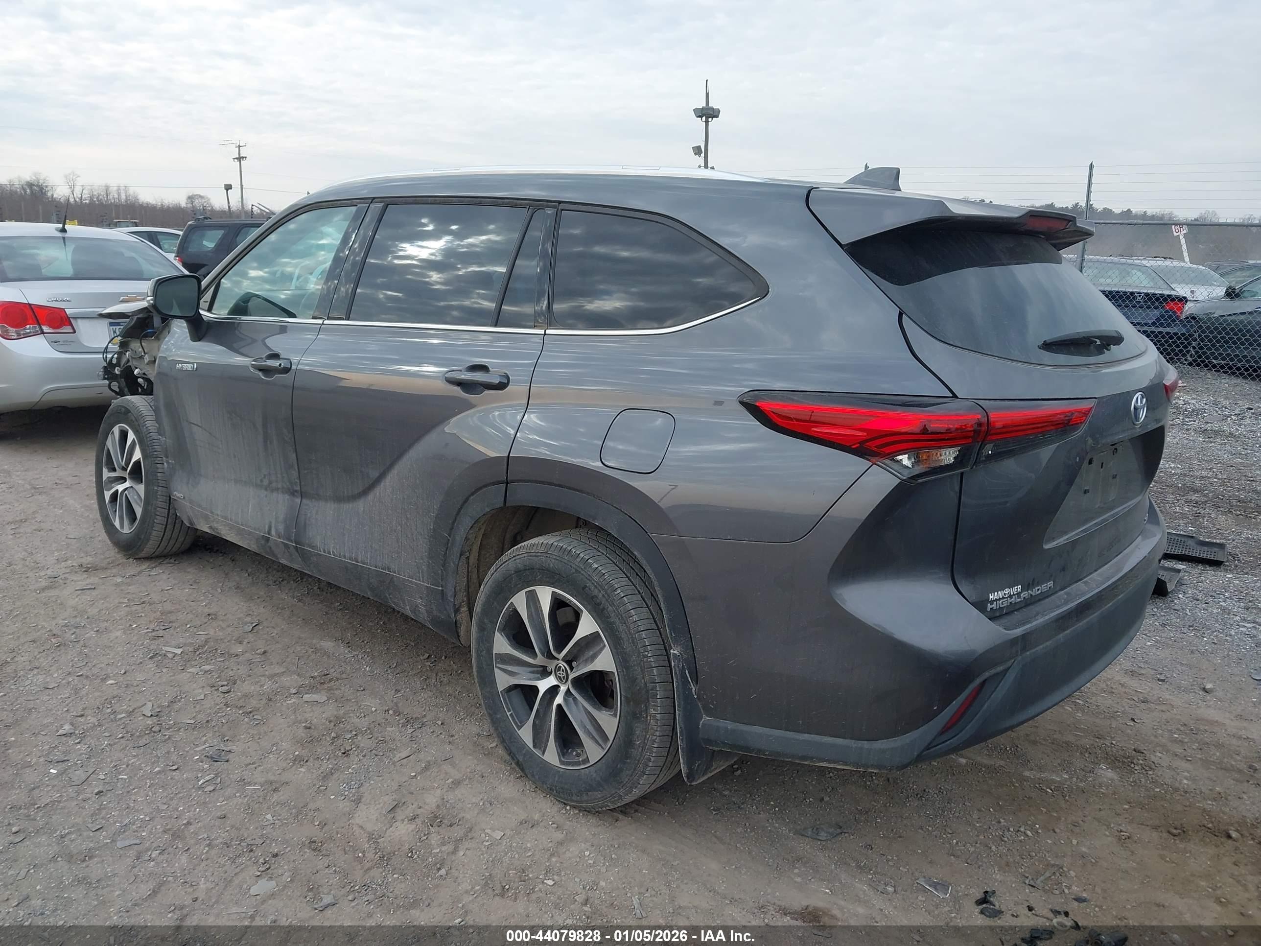 TOYOTA HIGHLANDER image 3