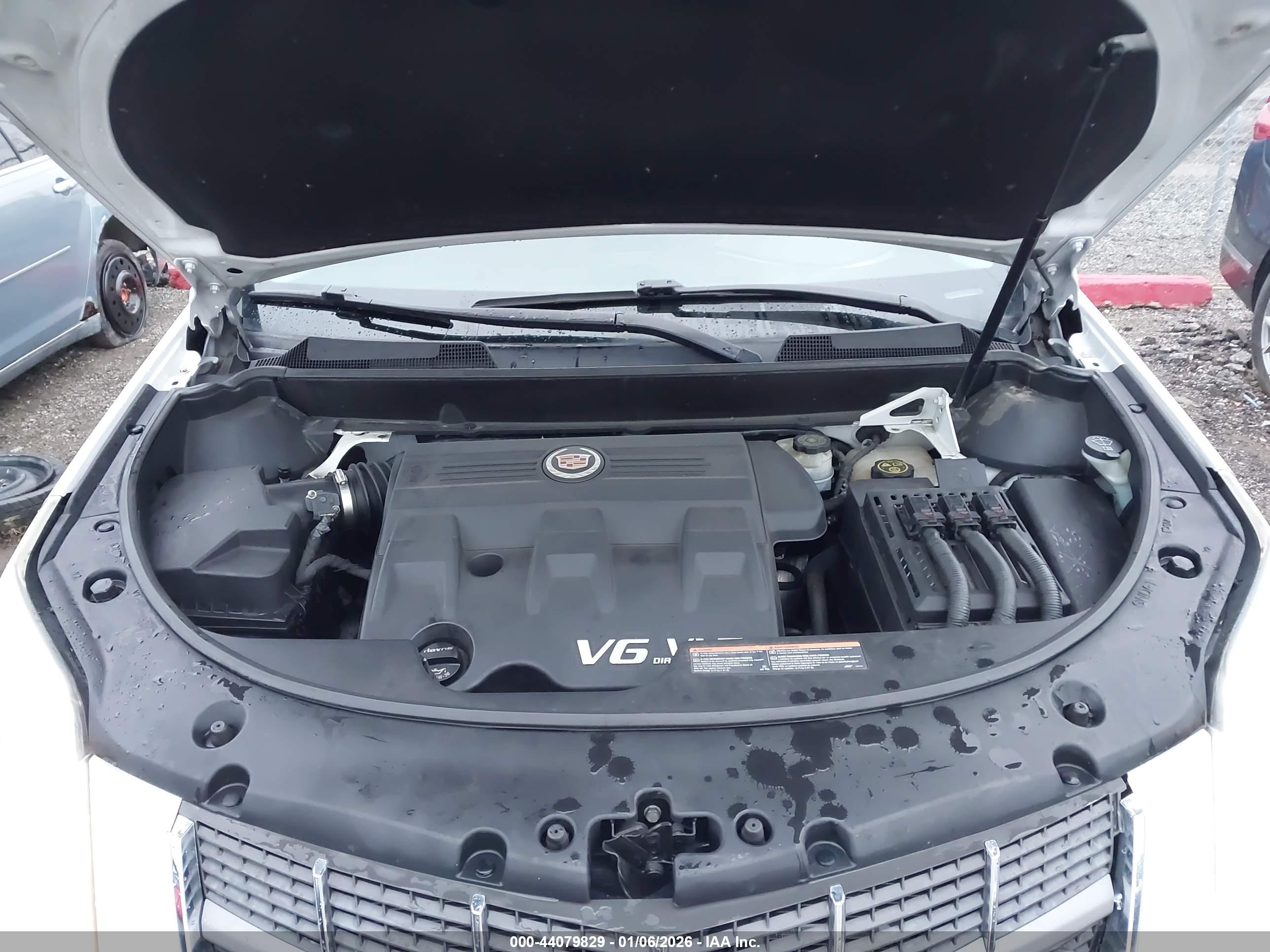 CADILLAC SRX image 10