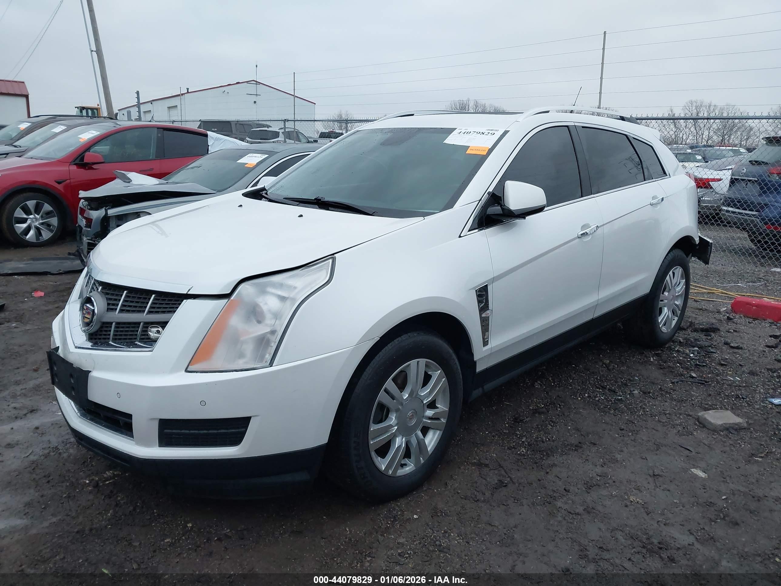 CADILLAC SRX image 2