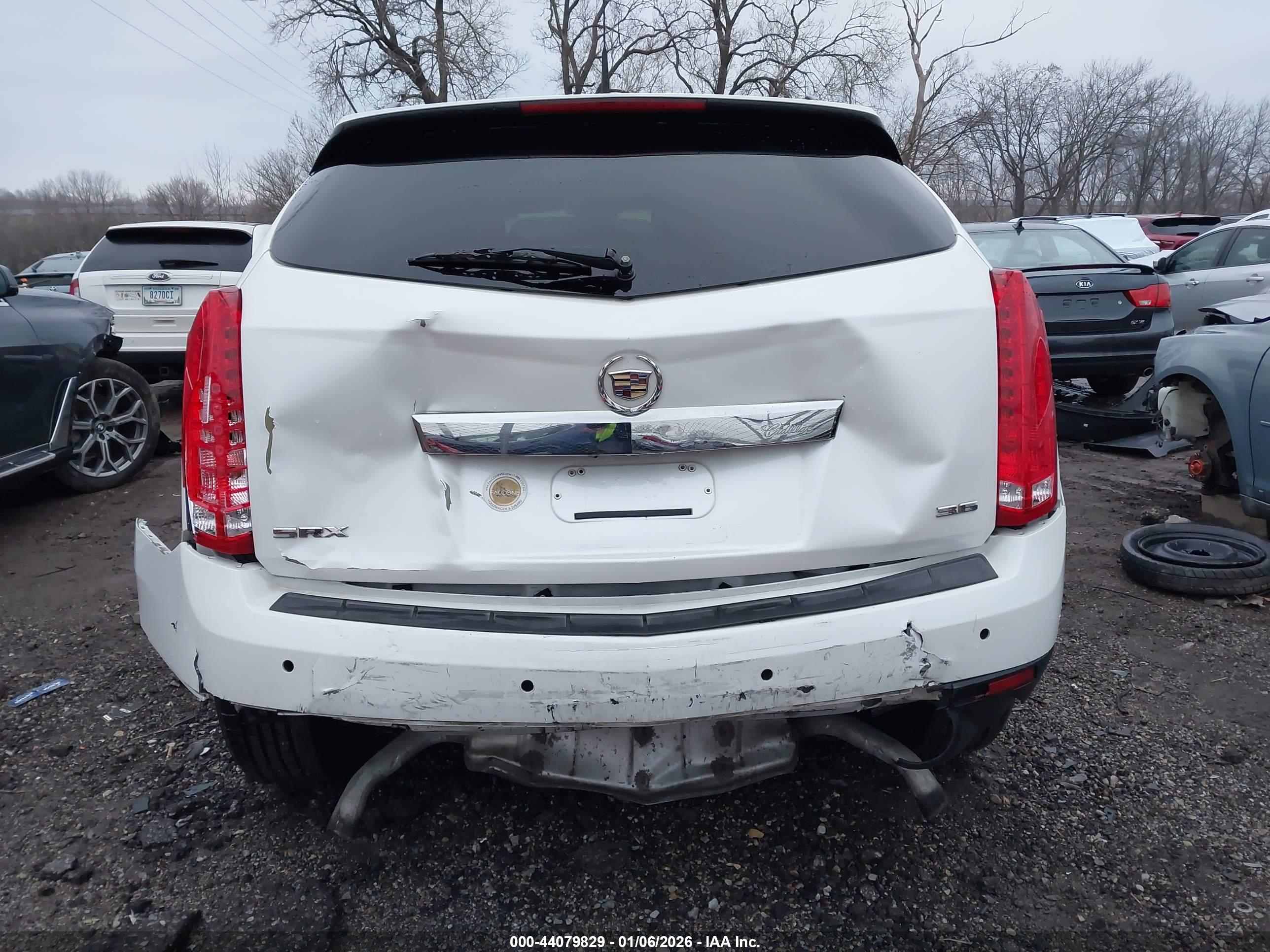 CADILLAC SRX image 6
