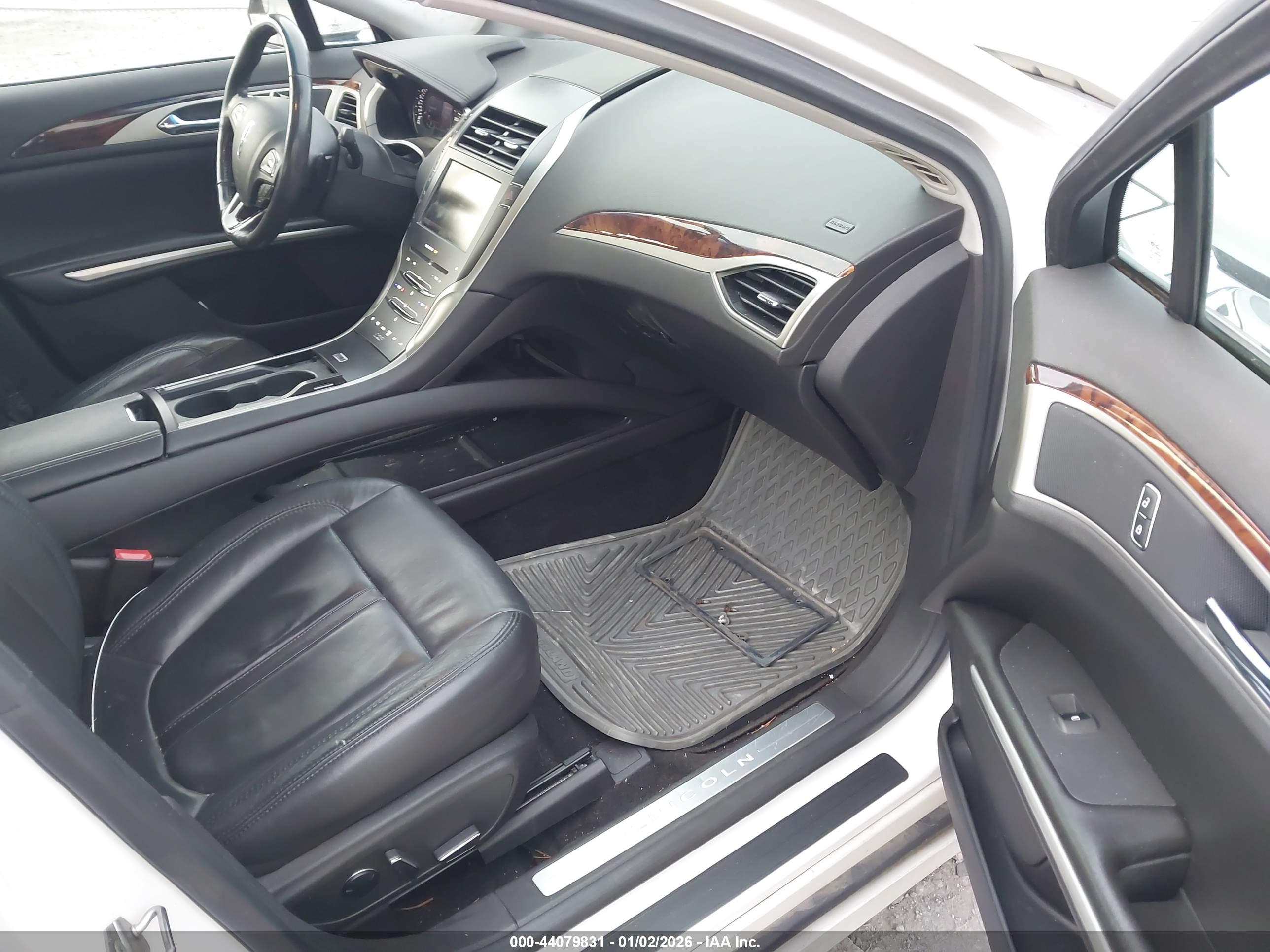 LINCOLN MKZ image 5