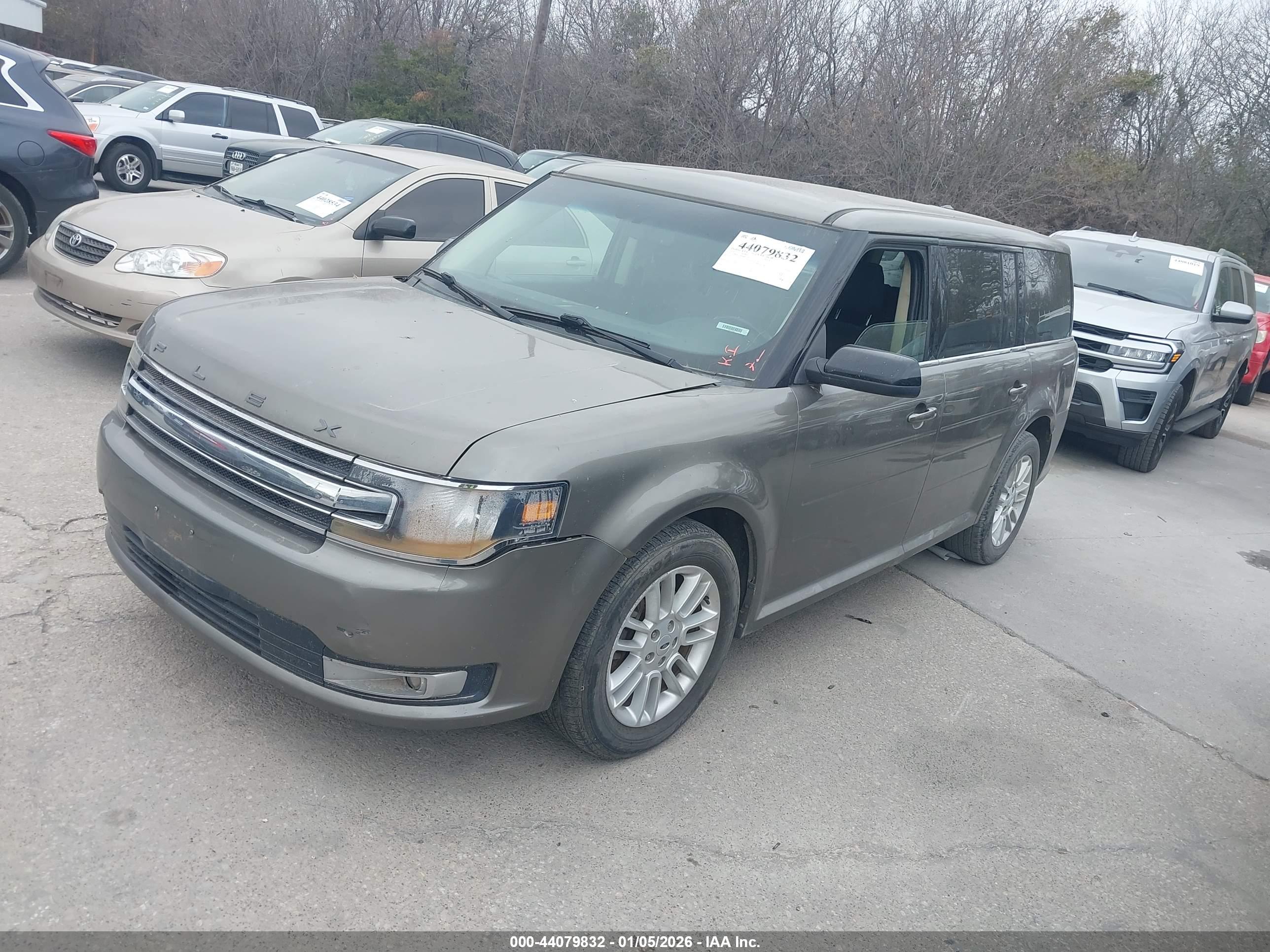FORD FLEX image 2