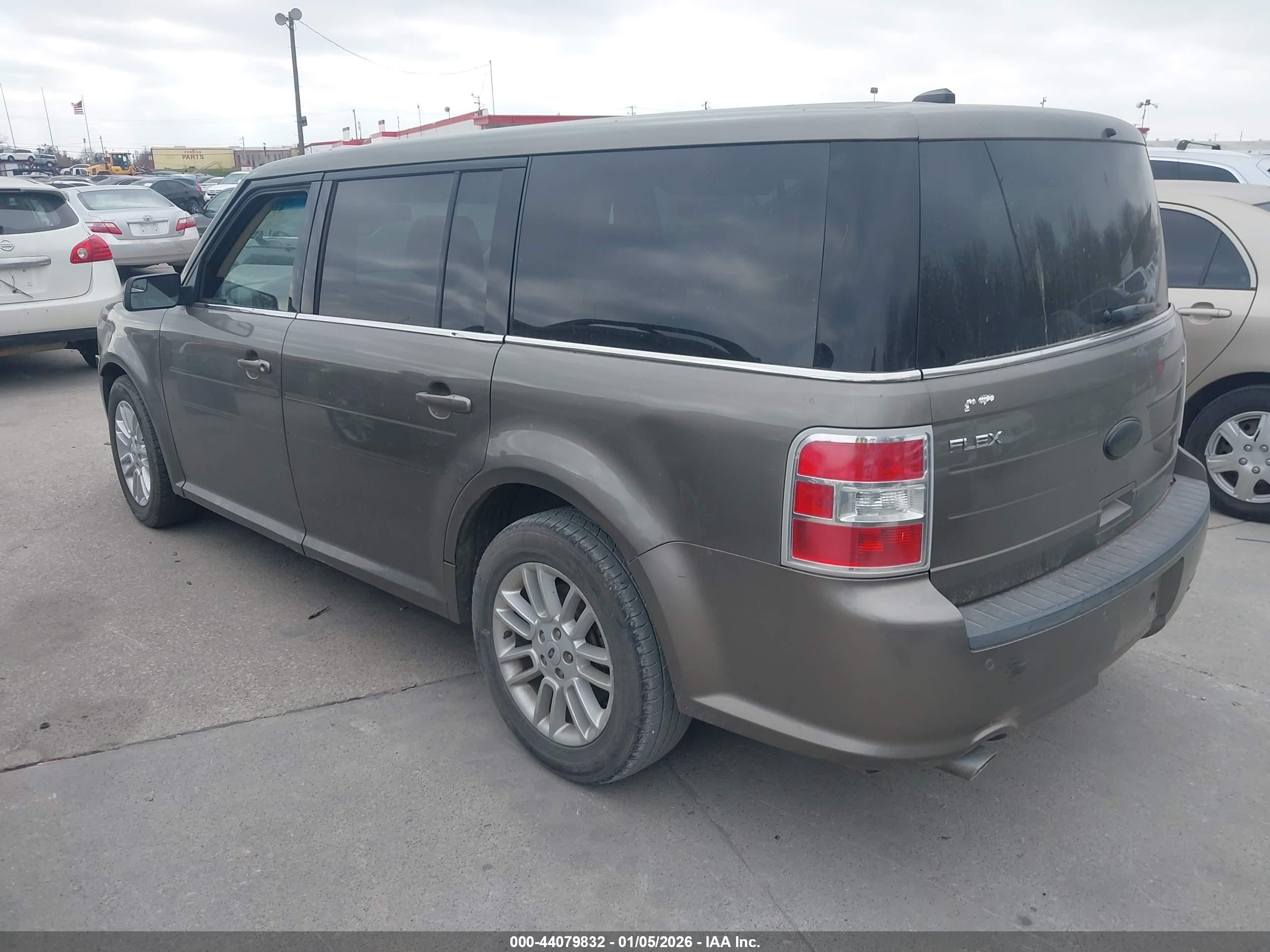 FORD FLEX image 3