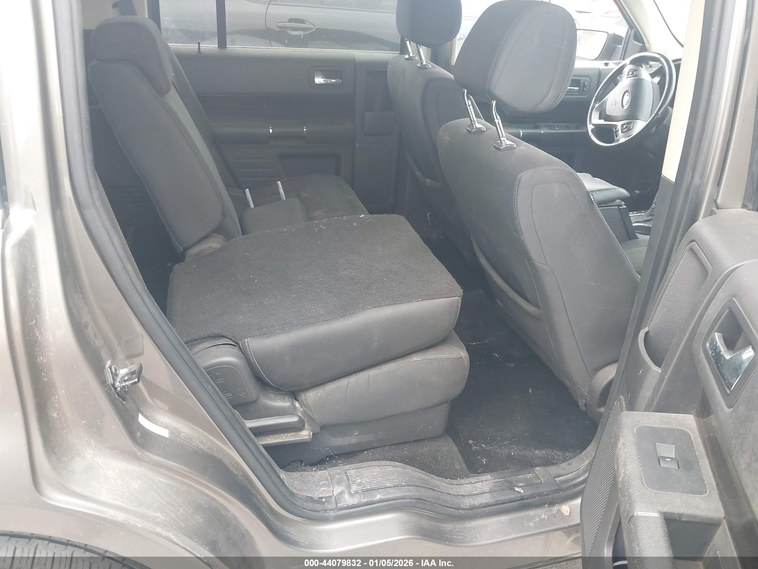 FORD FLEX image 8