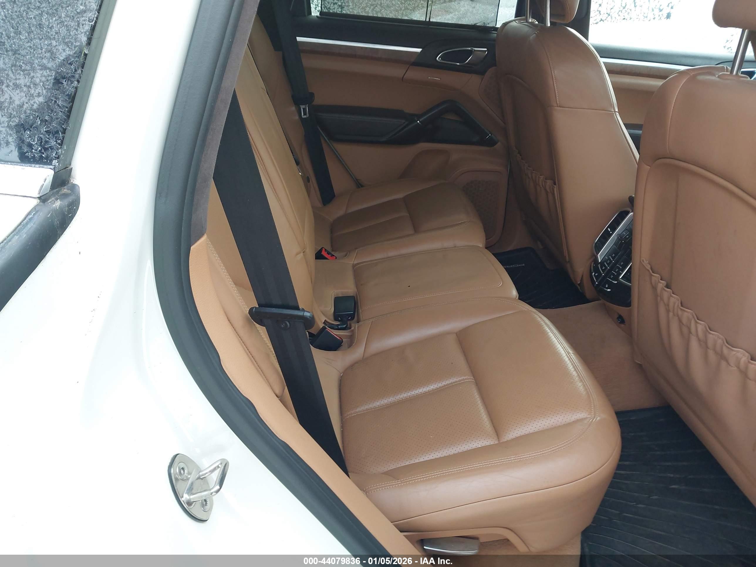 PORSCHE CAYENNE image 8