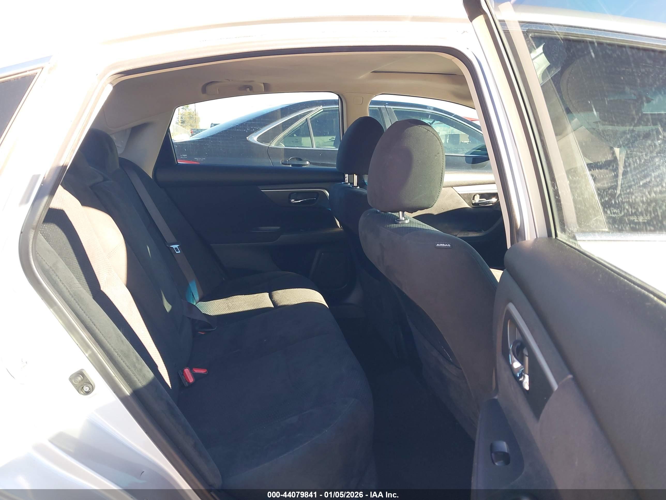 NISSAN ALTIMA image 8