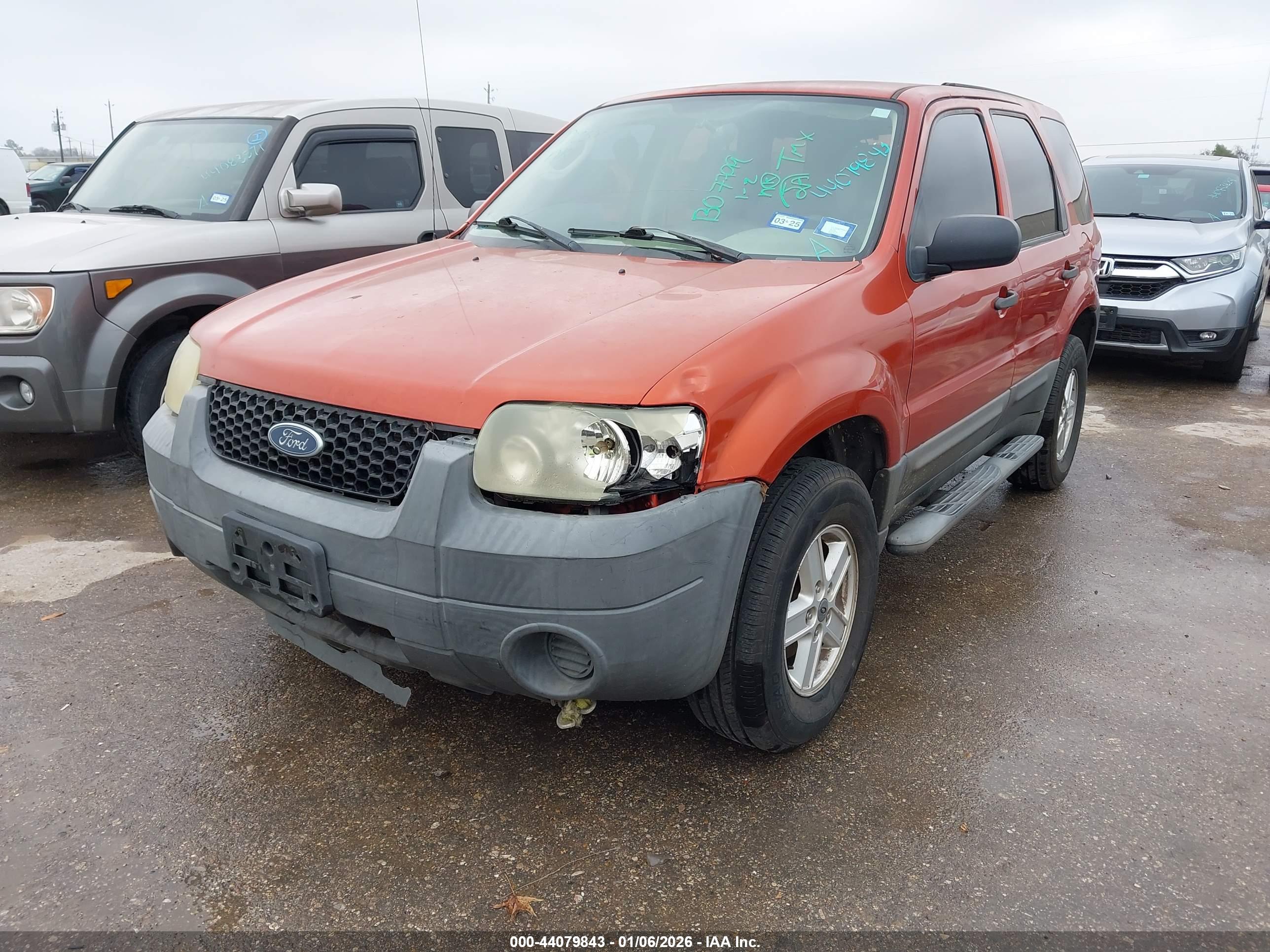 FORD ESCAPE image 2