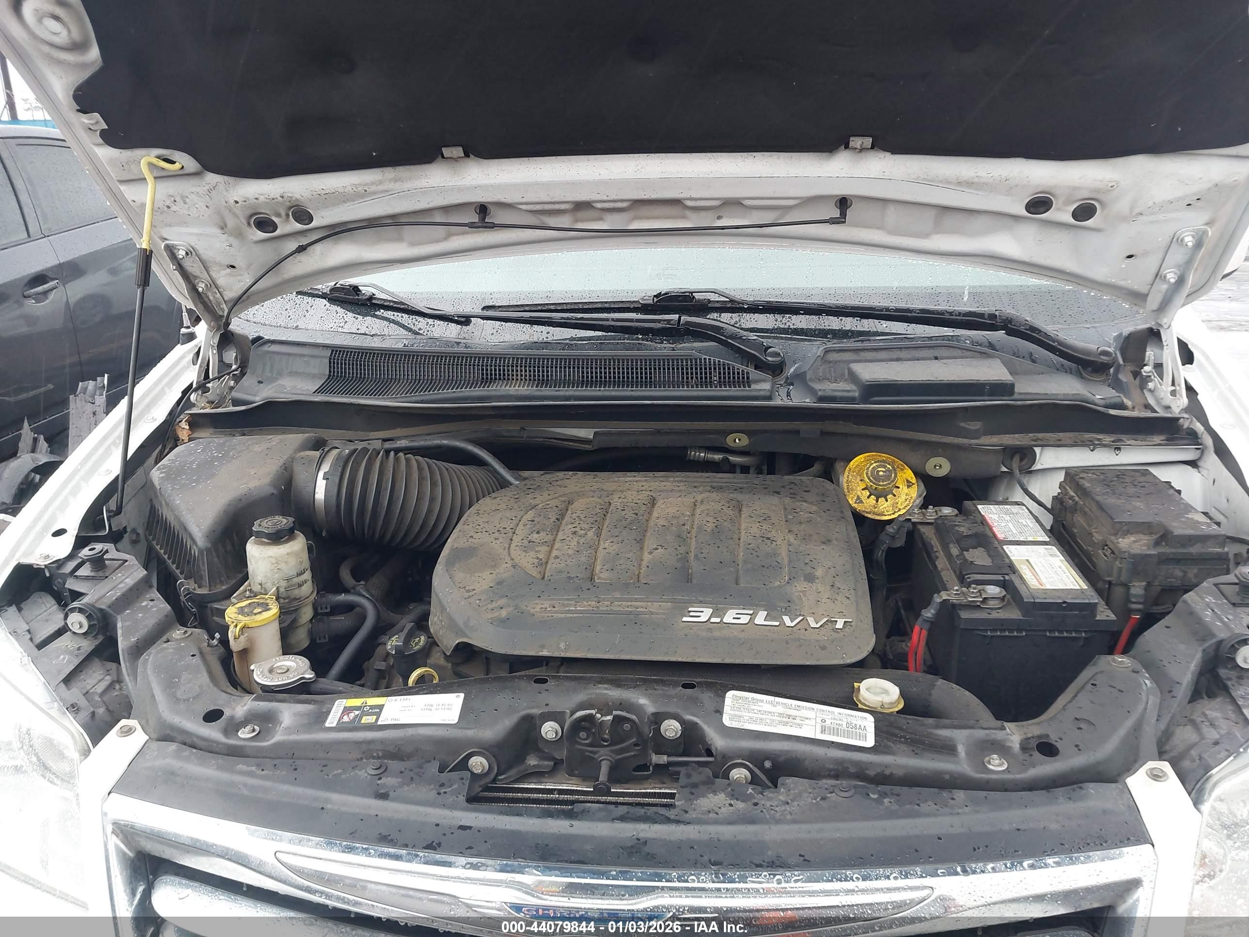 CHRYSLER TOWN image 10