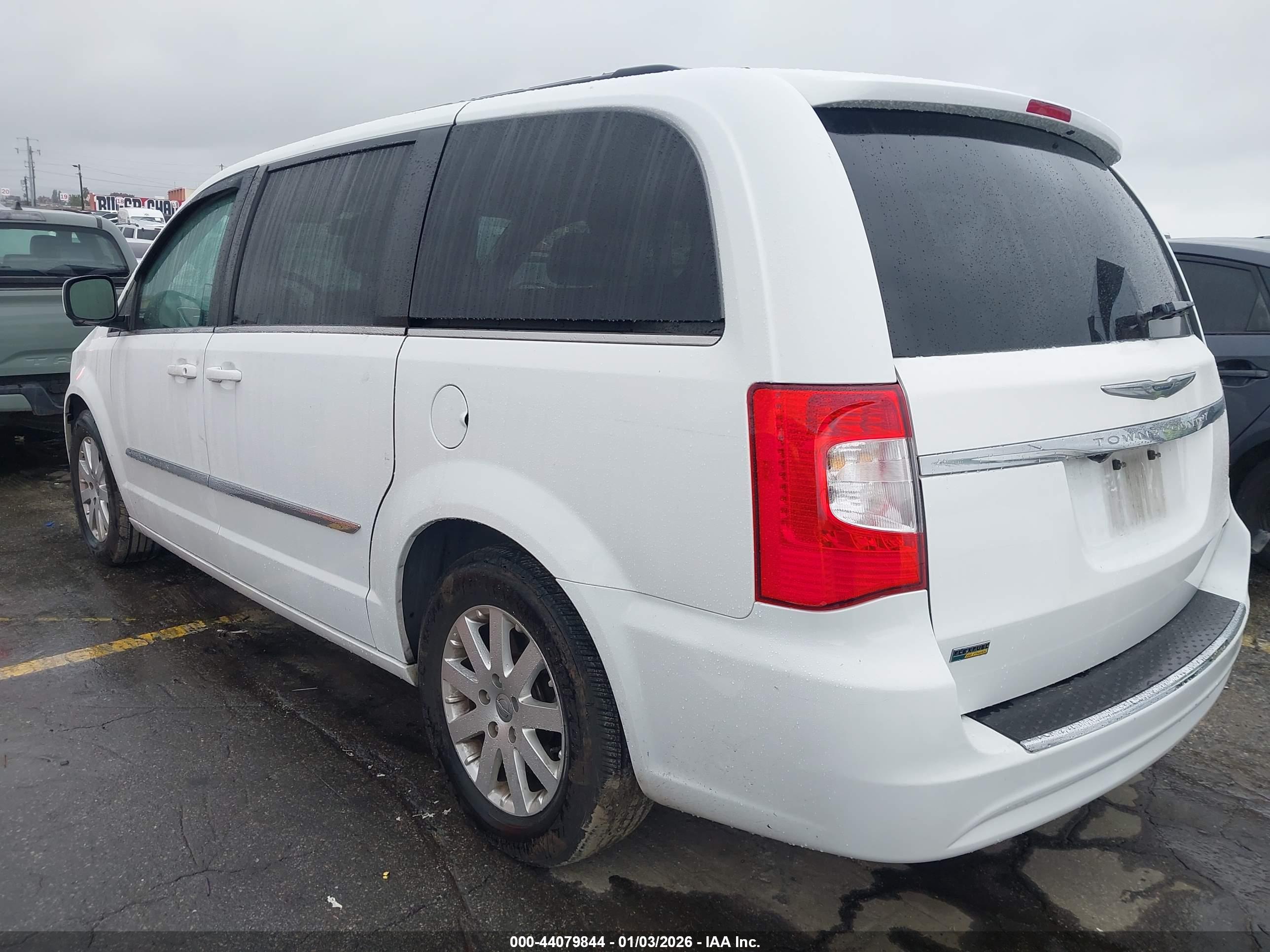 CHRYSLER TOWN image 3