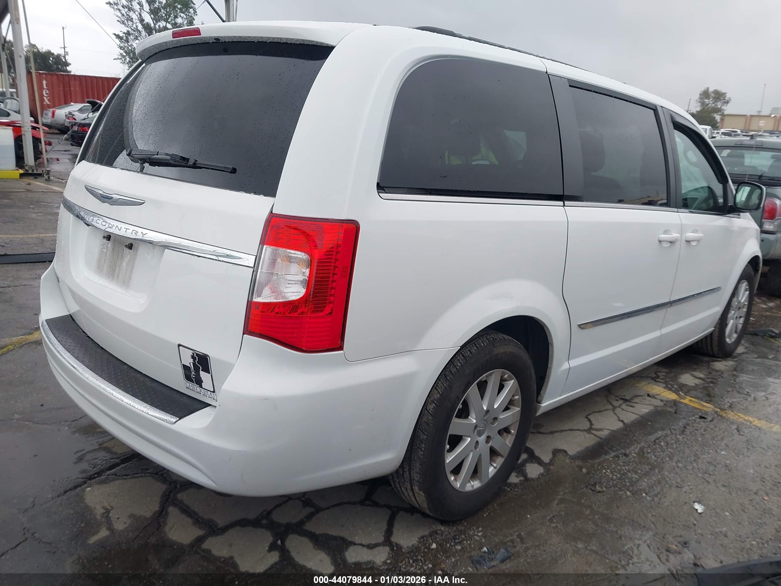 CHRYSLER TOWN image 4