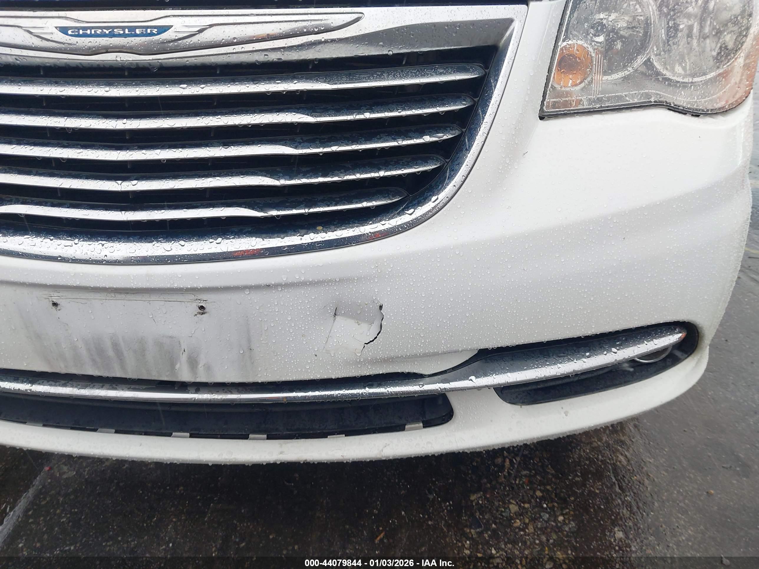 CHRYSLER TOWN image 6