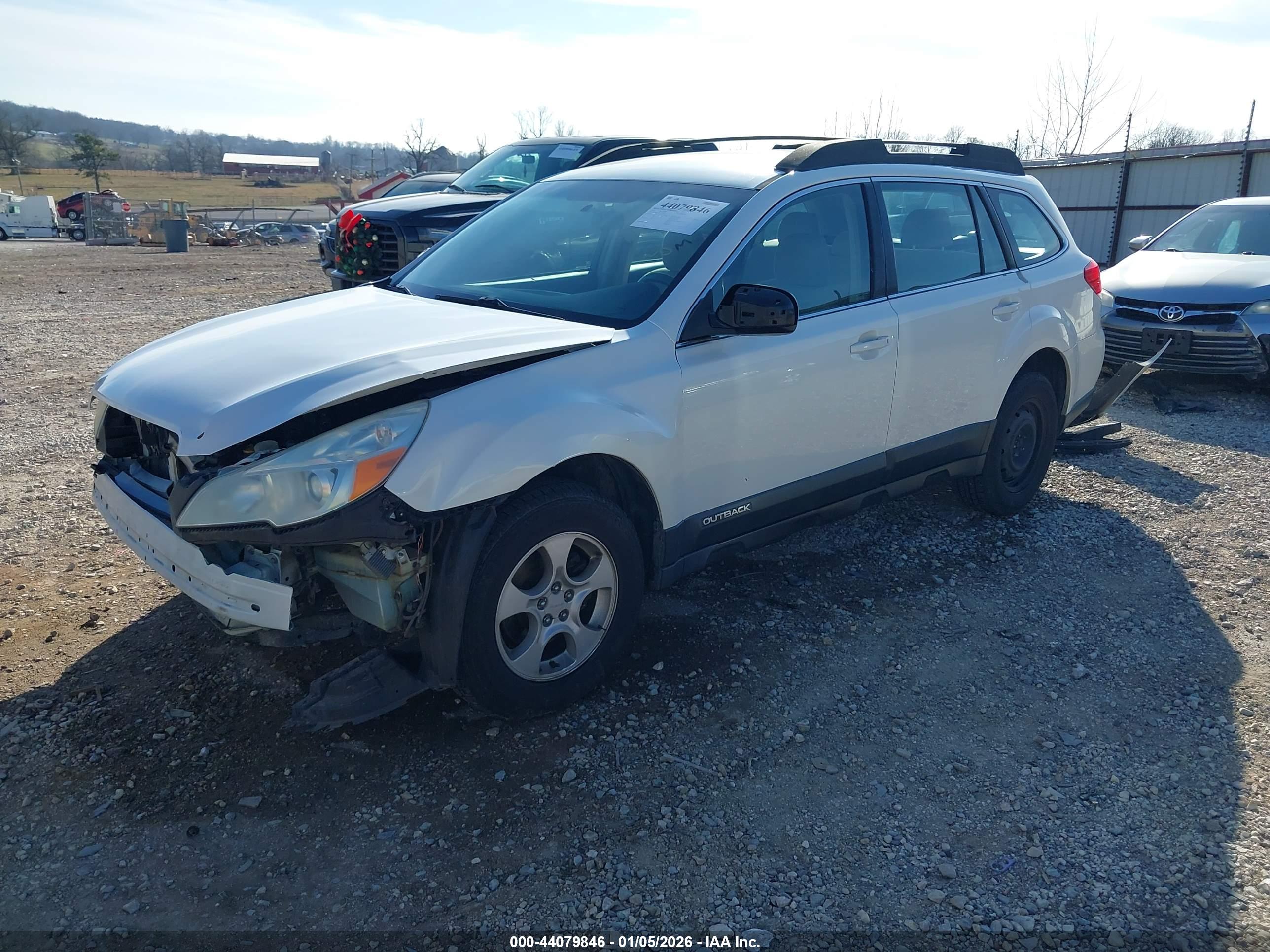 SUBARU OUTBACK image 2