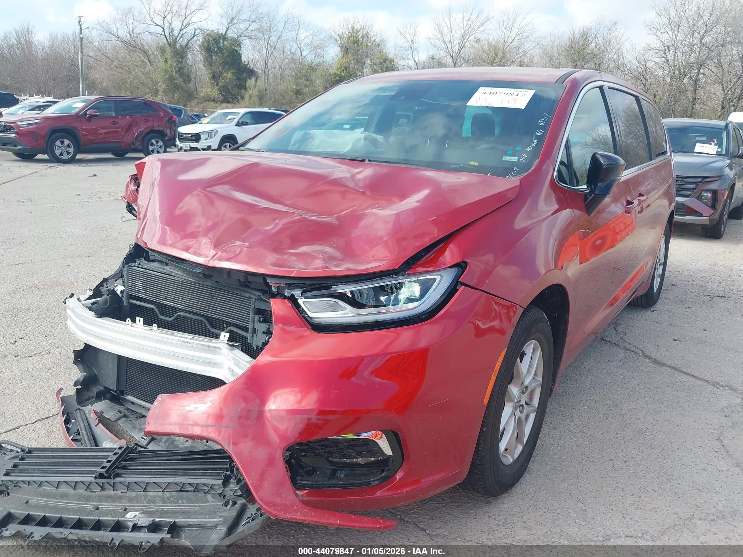 CHRYSLER PACIFICA image 2