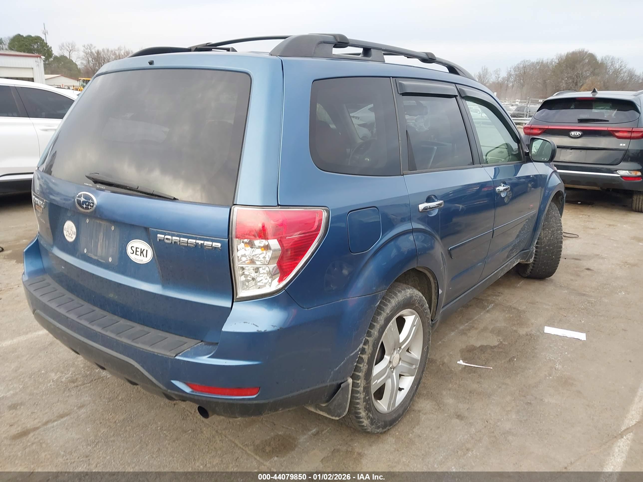 SUBARU FORESTER image 4