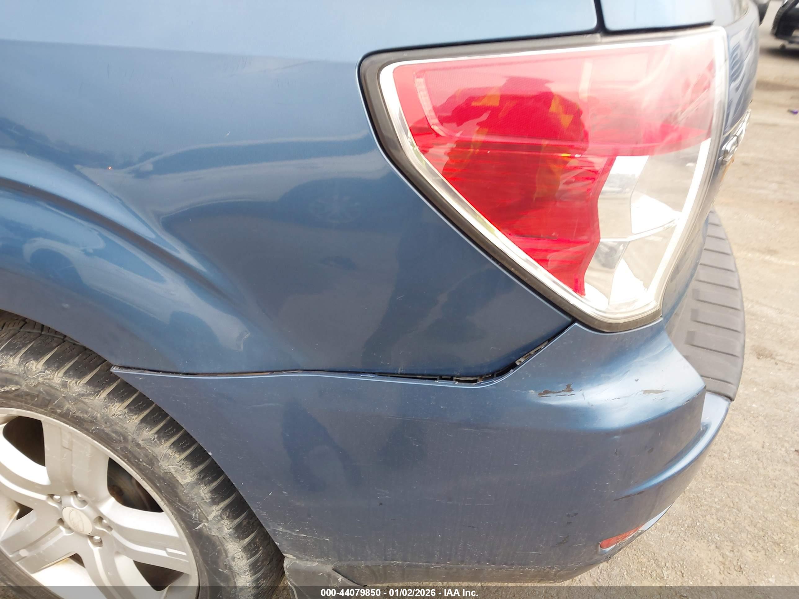 SUBARU FORESTER image 6