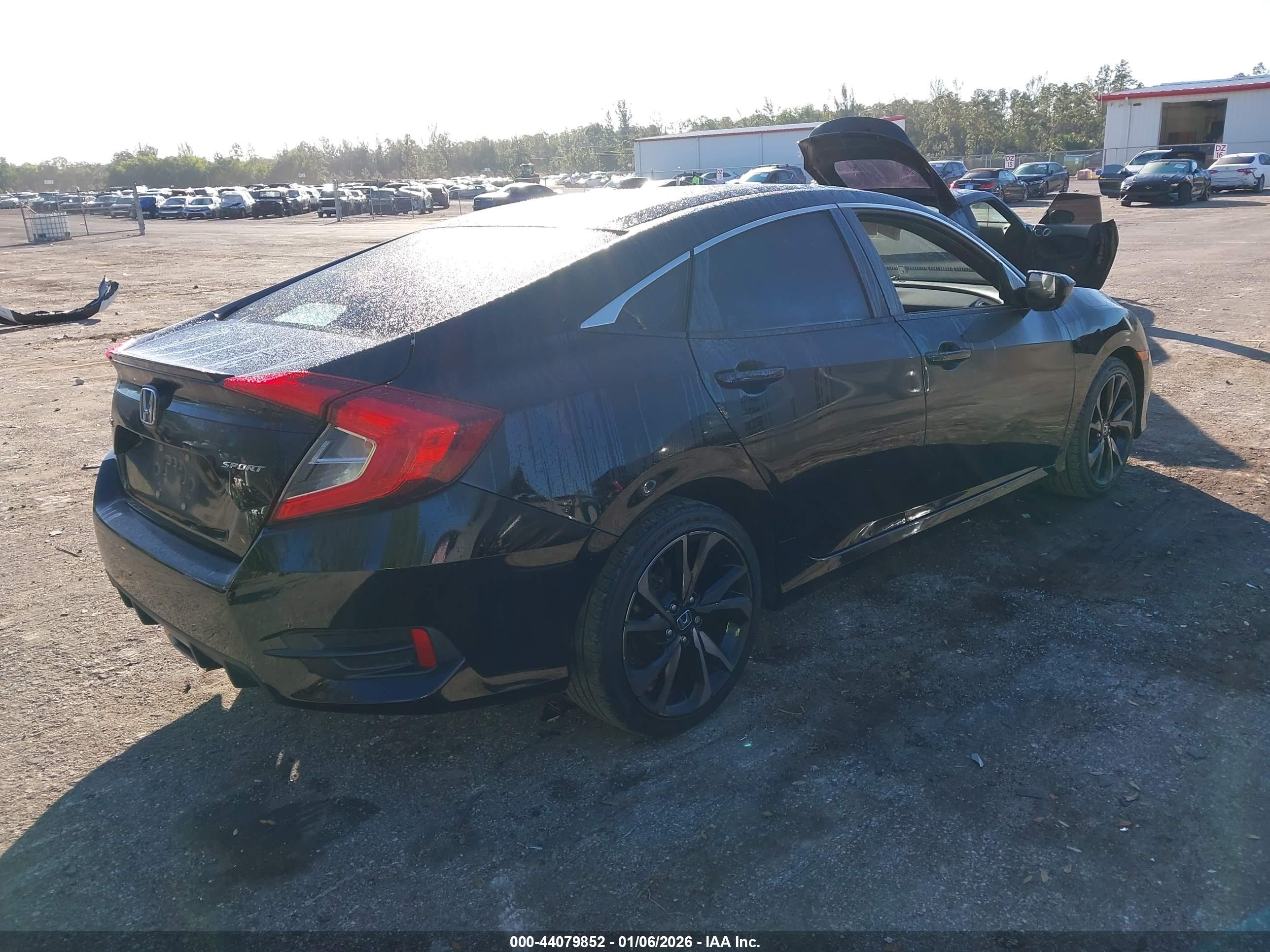 HONDA CIVIC image 4