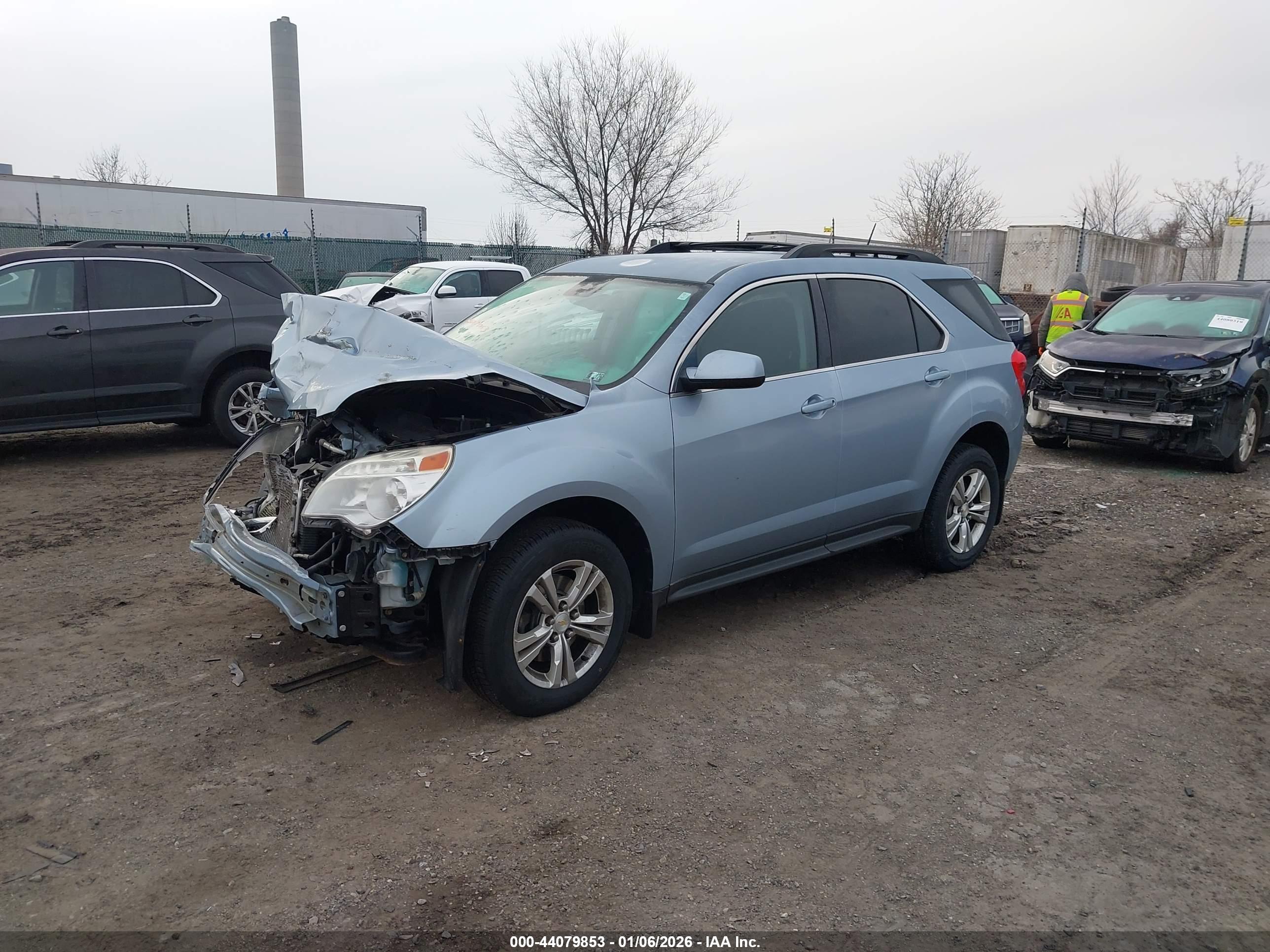 CHEVROLET EQUINOX image 2