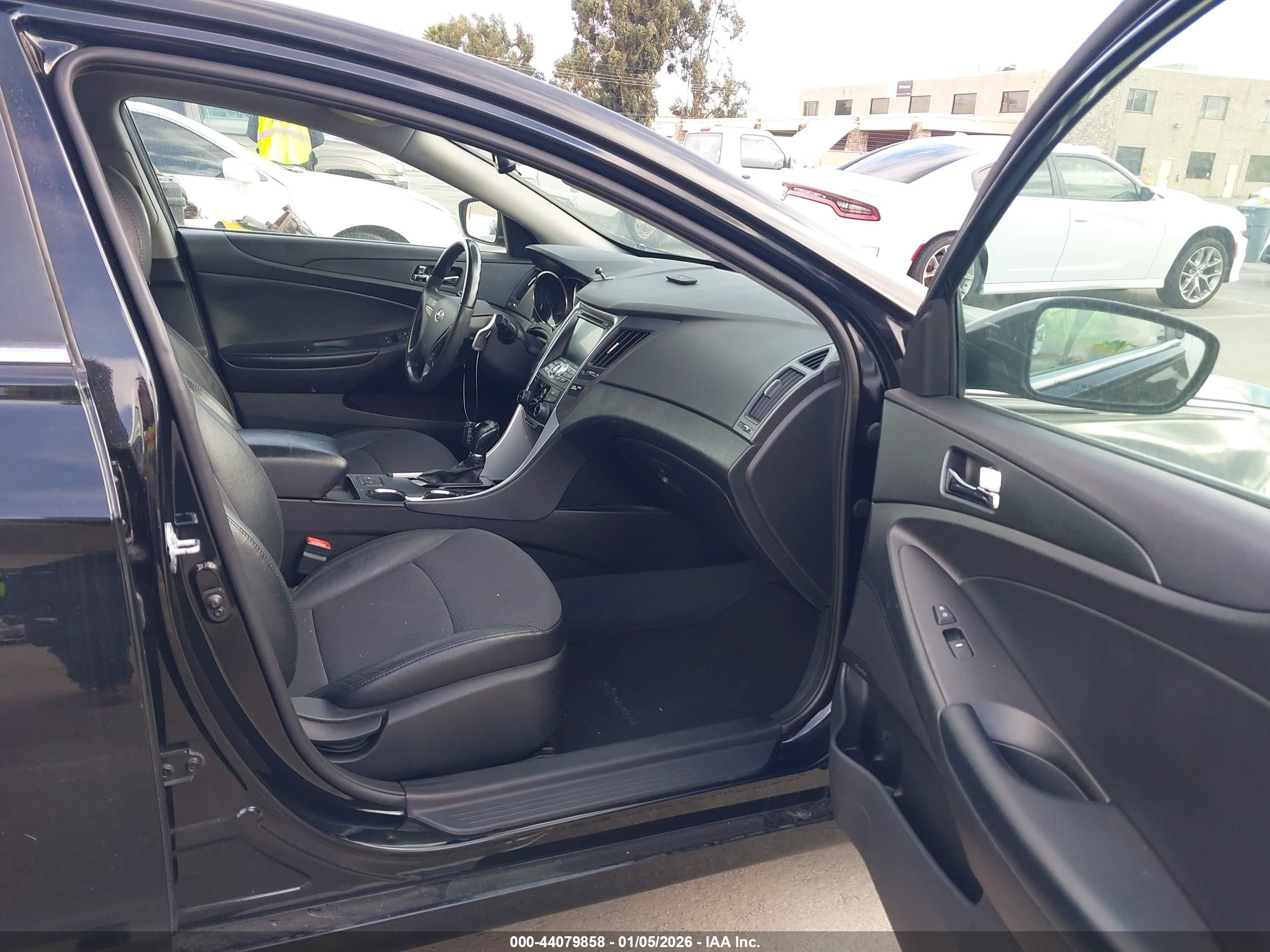 HYUNDAI SONATA image 5