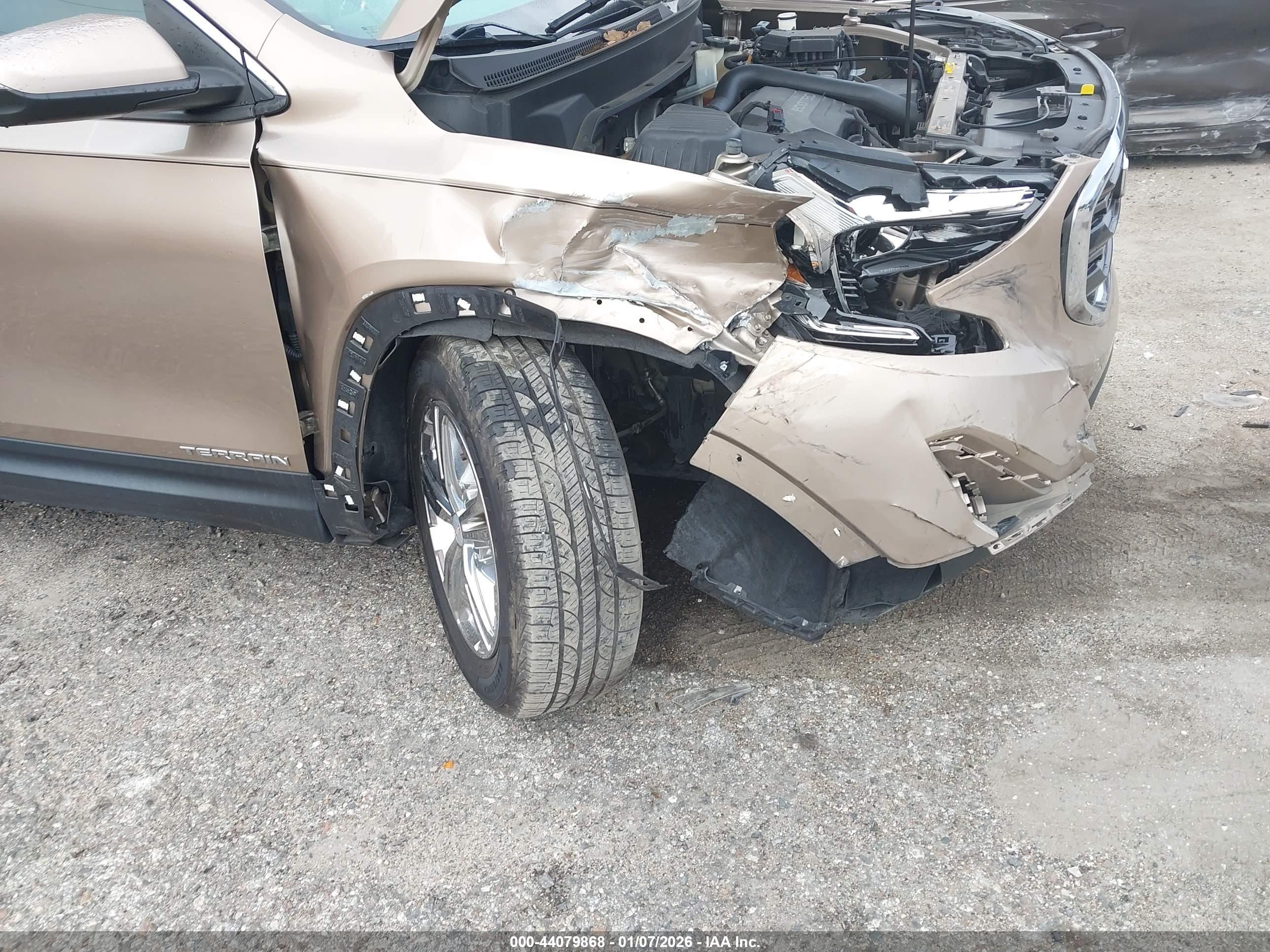 GMC TERRAIN image 6