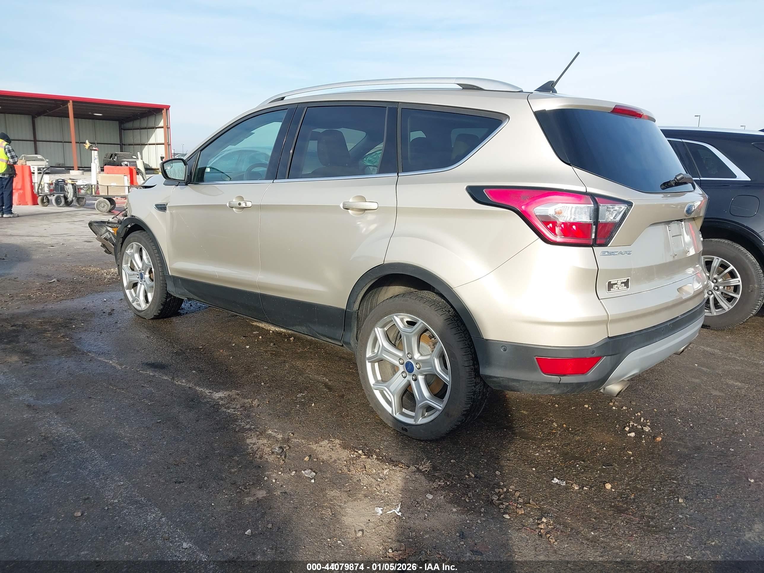 FORD ESCAPE image 3