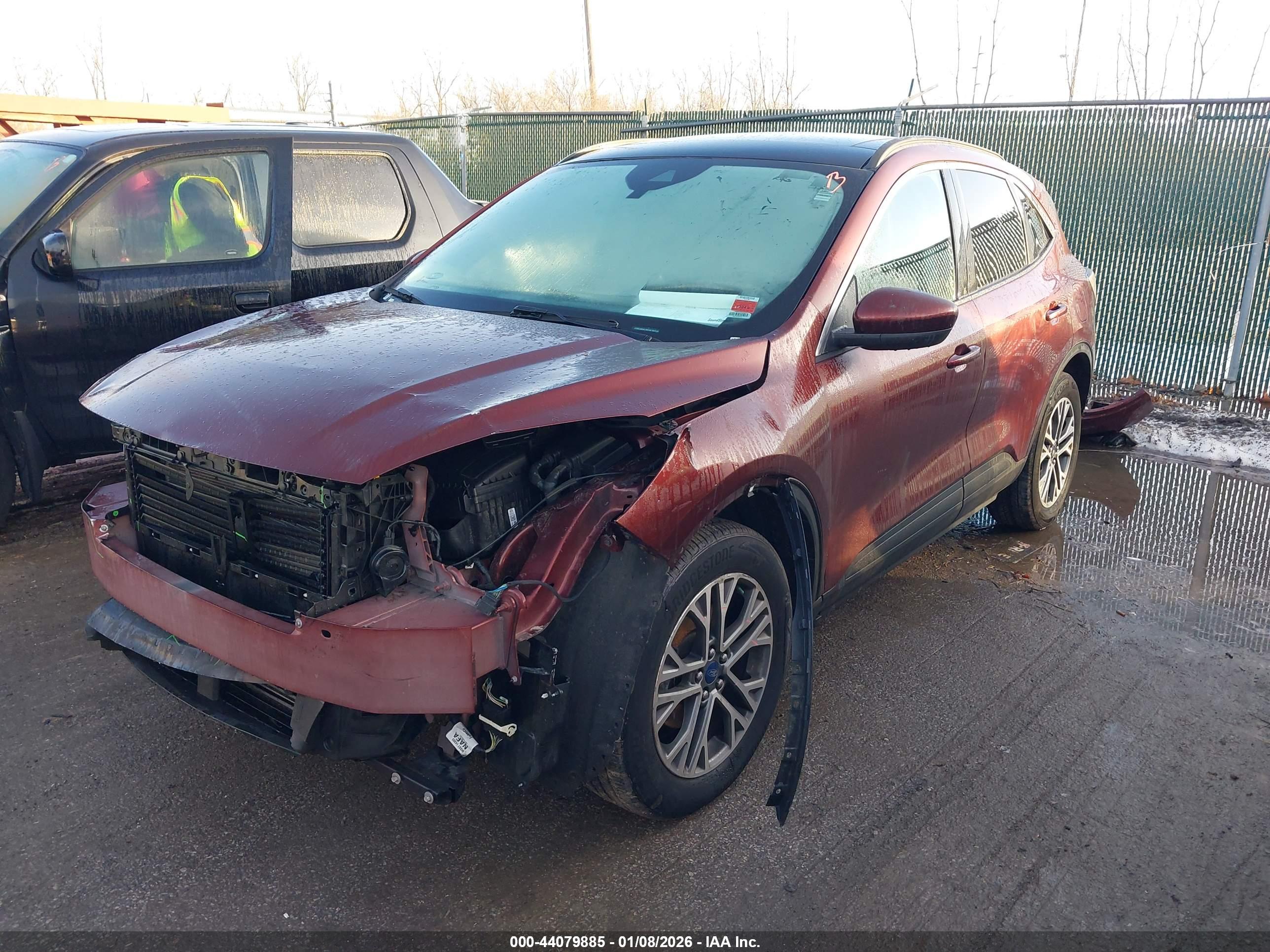 FORD ESCAPE image 2