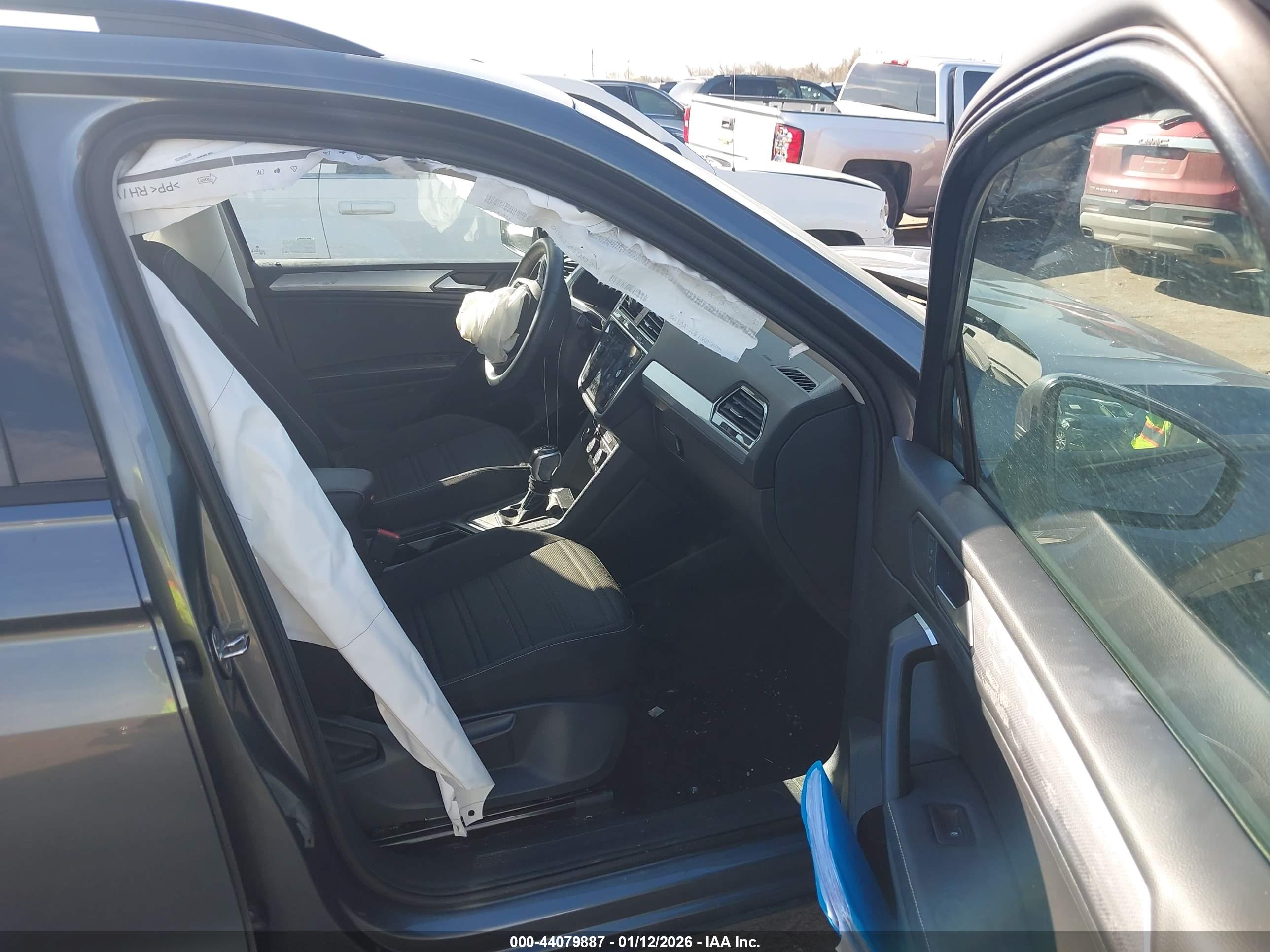VOLKSWAGEN TIGUAN image 5