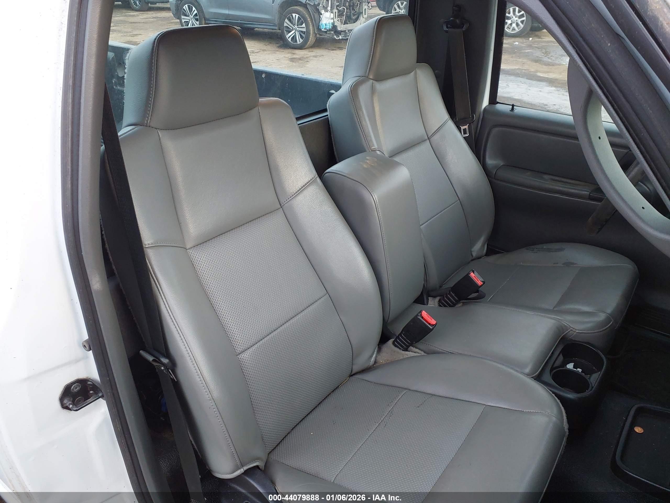 FORD RANGER image 8