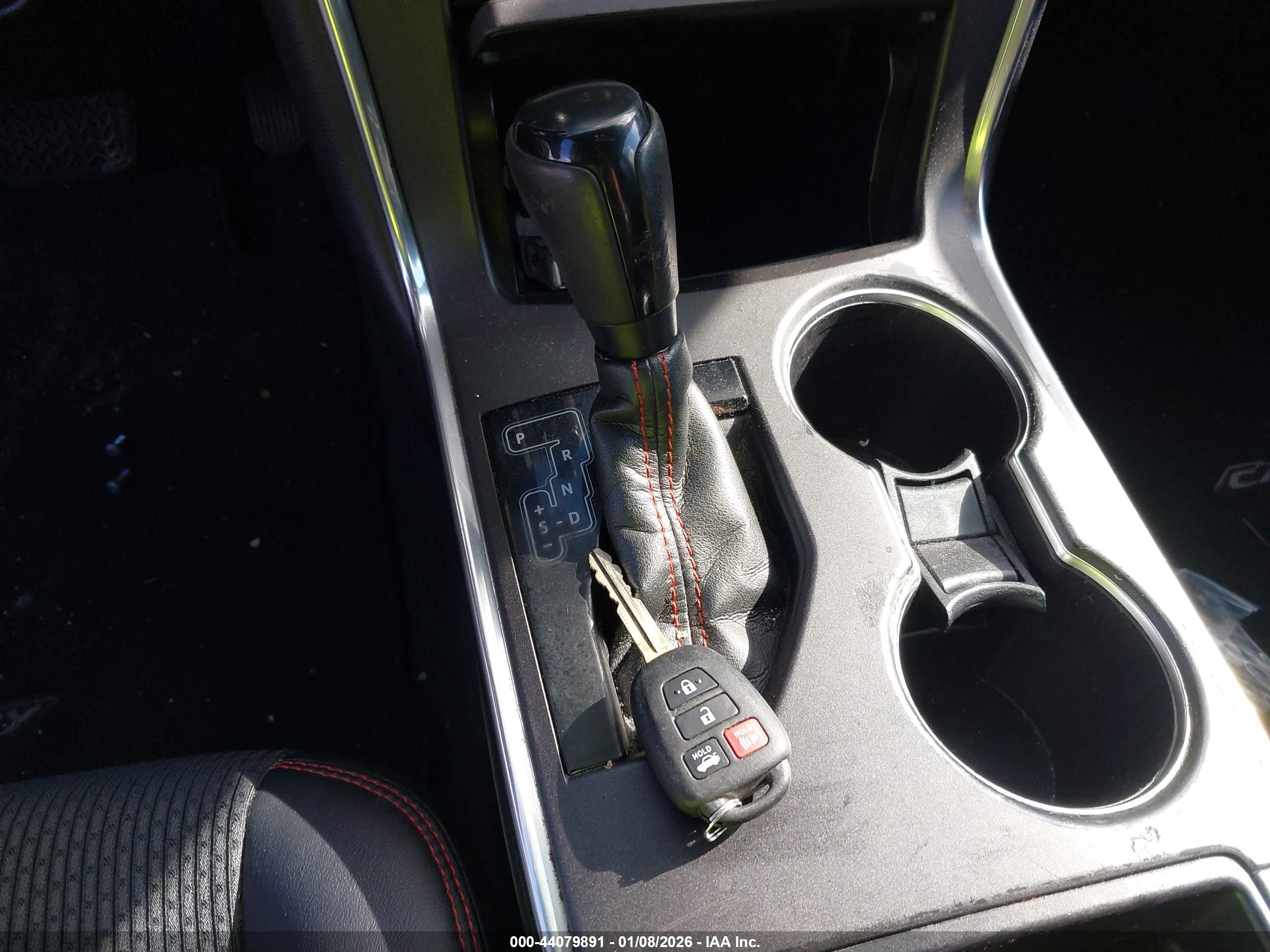 TOYOTA CAMRY image 11