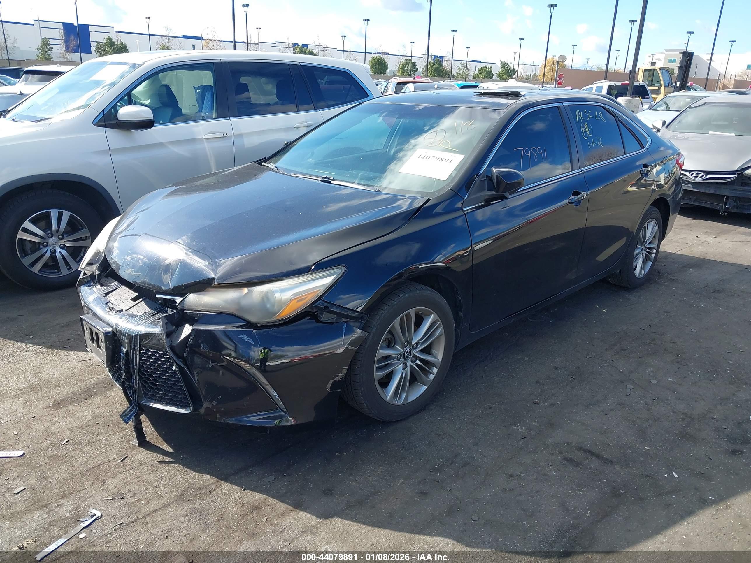 TOYOTA CAMRY image 2