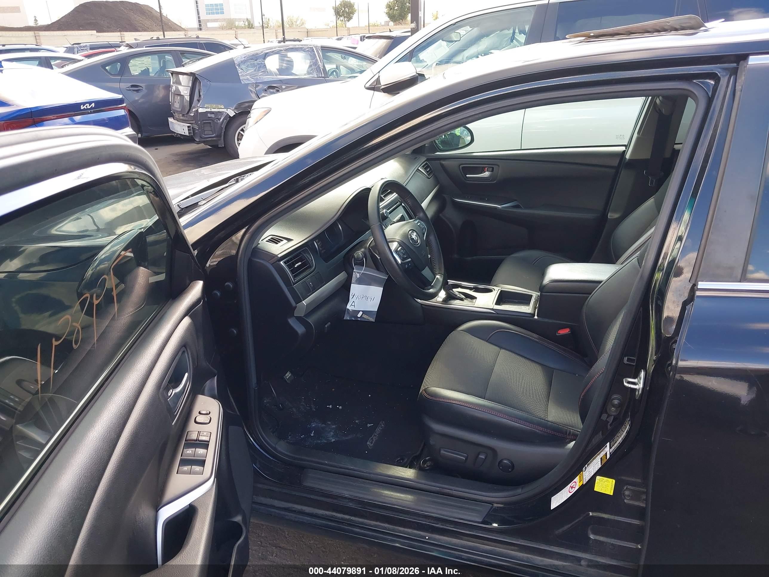 TOYOTA CAMRY image 5