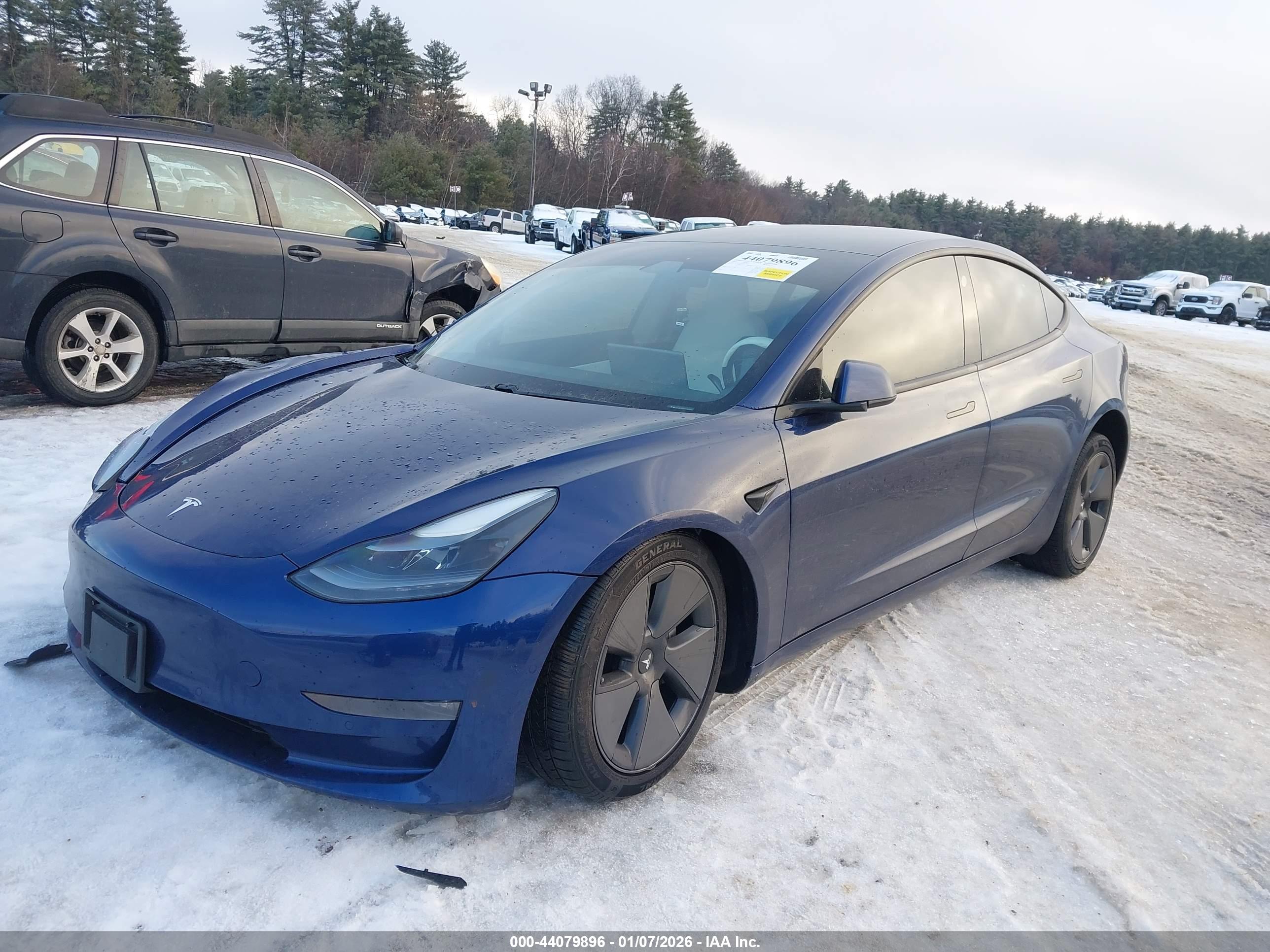 TESLA MODEL image 2