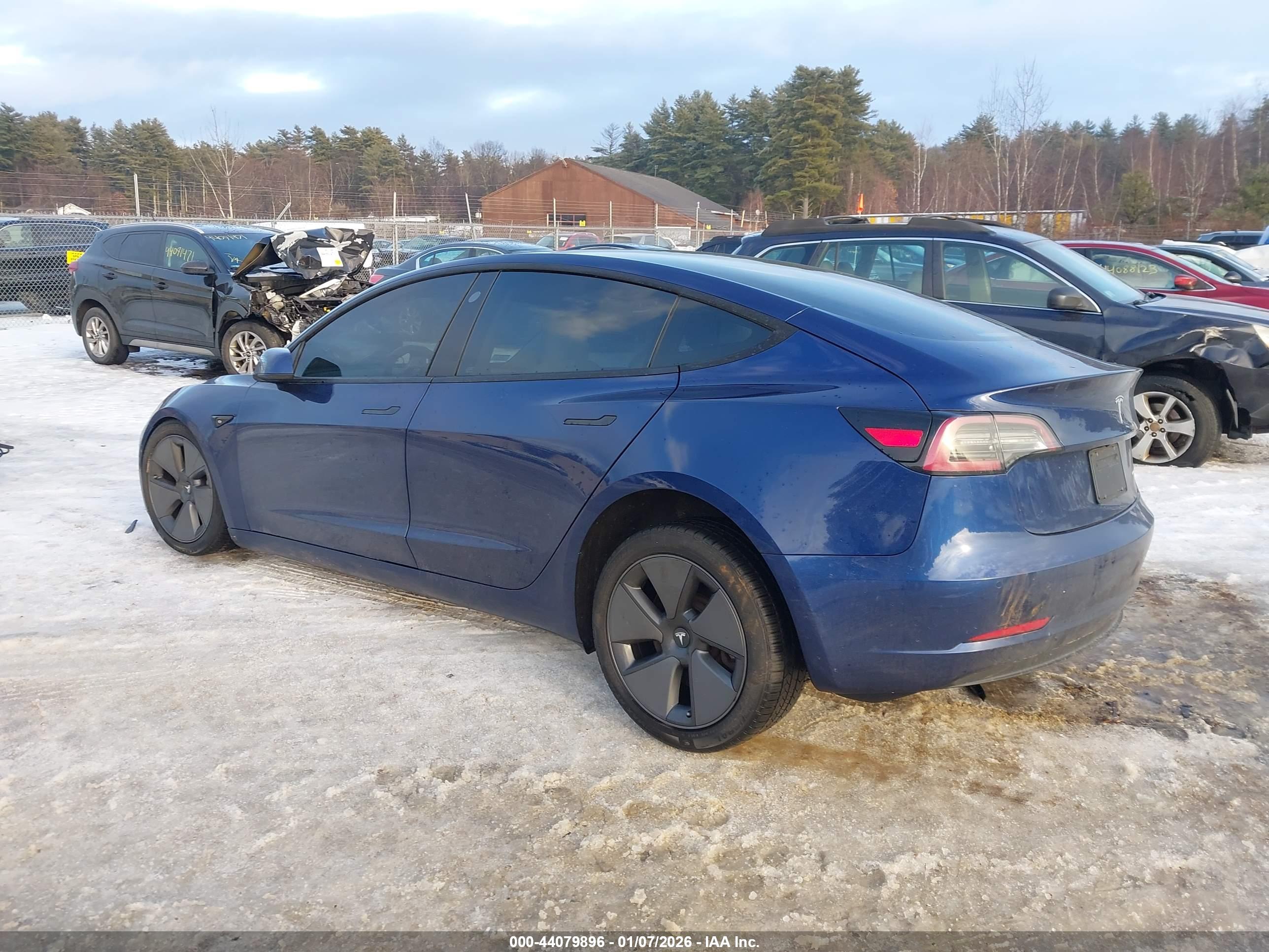 TESLA MODEL image 3