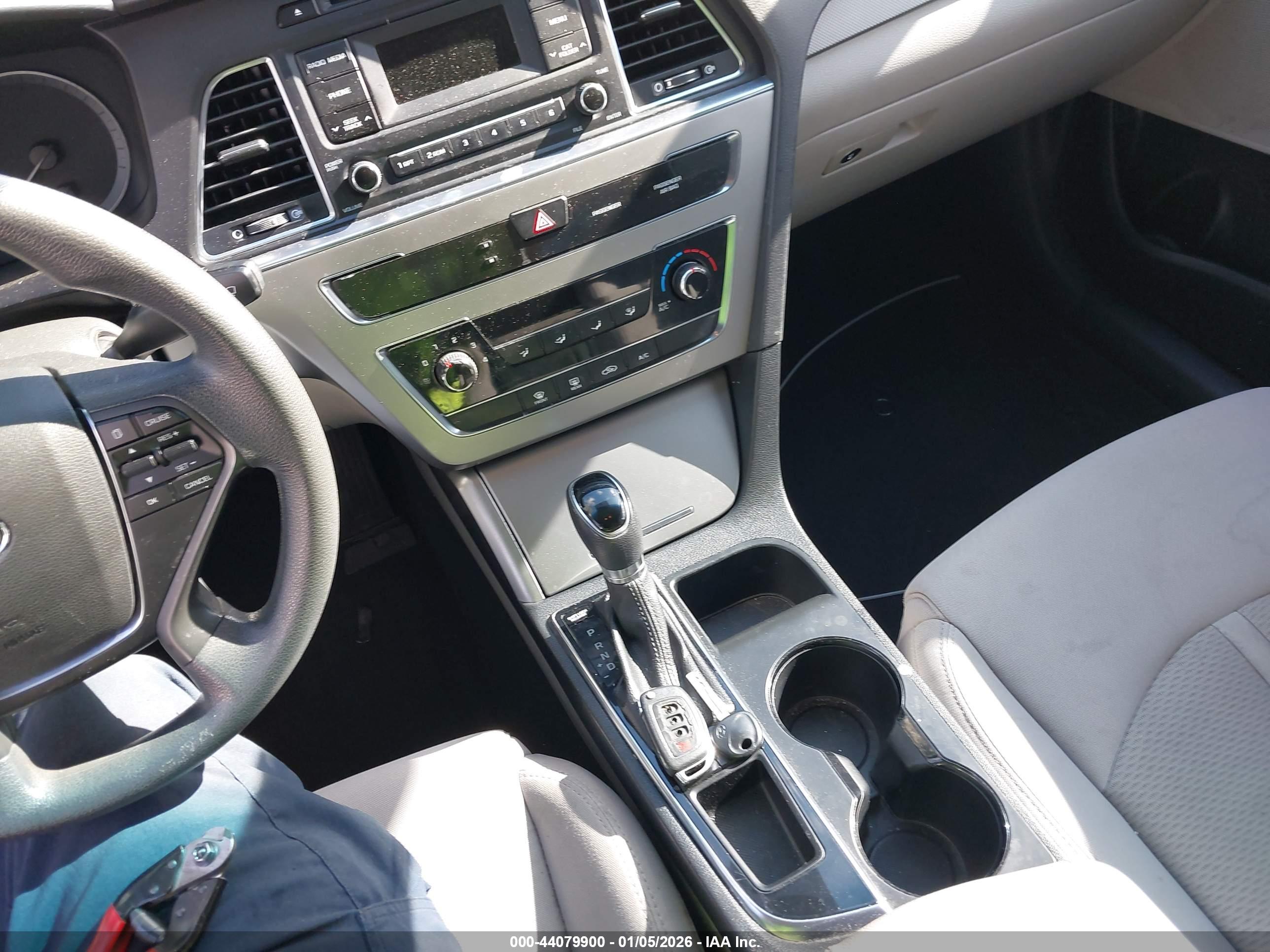 HYUNDAI SONATA image 11