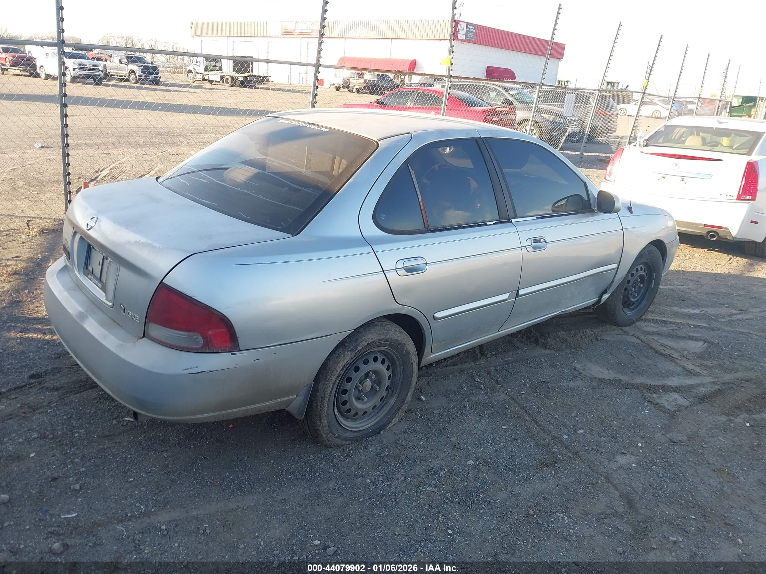 NISSAN SENTRA image 4