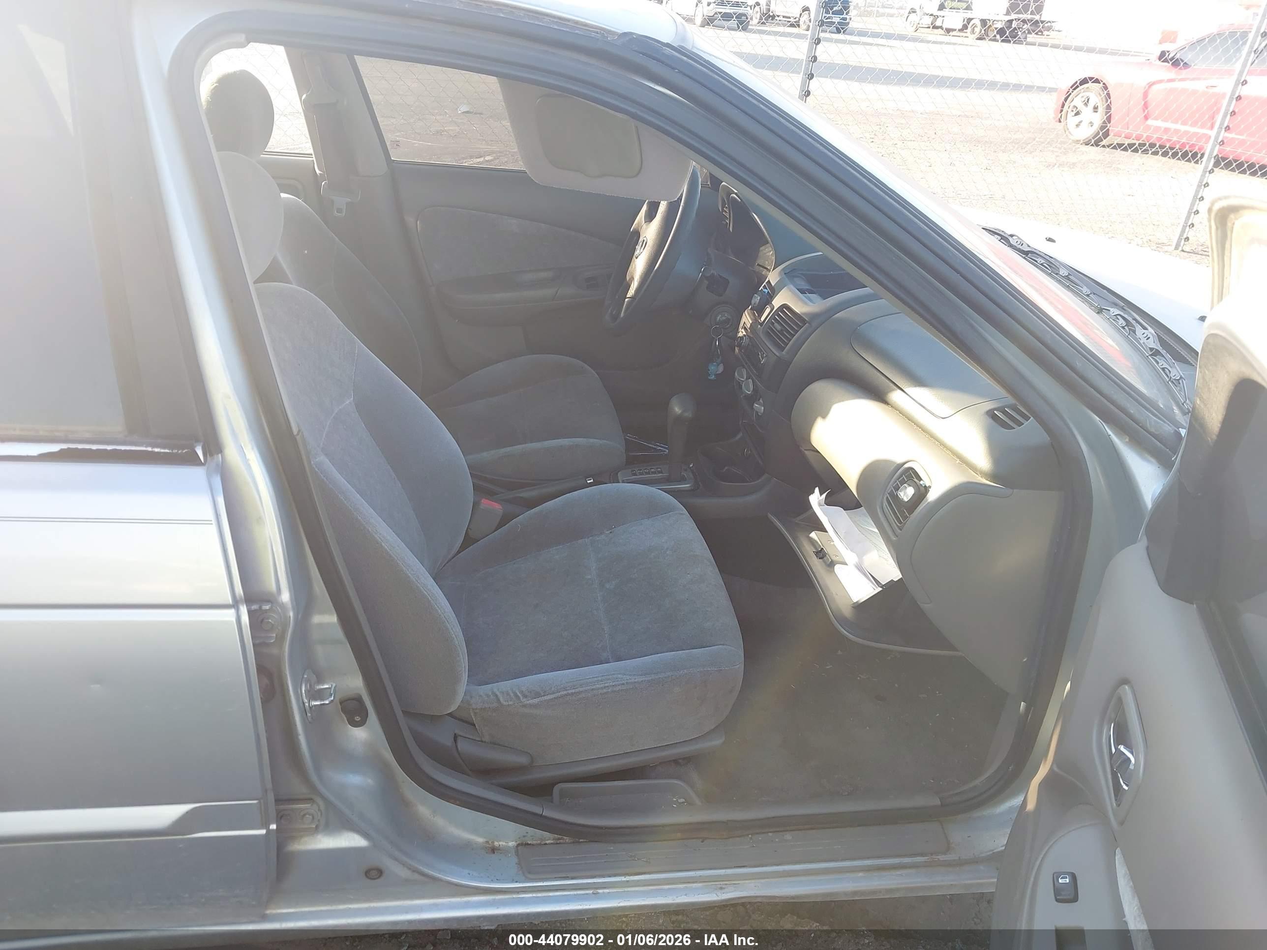 NISSAN SENTRA image 5