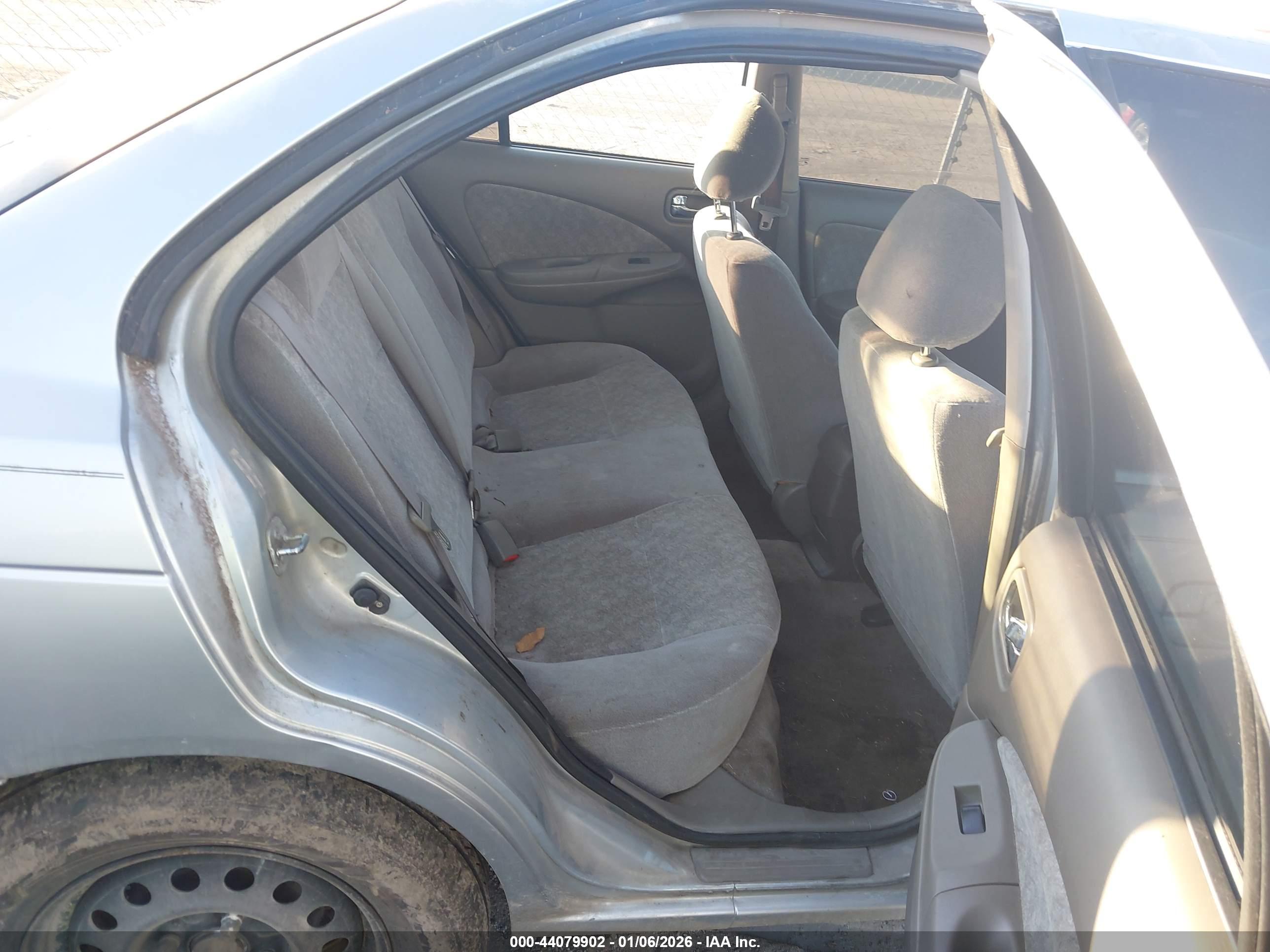 NISSAN SENTRA image 8