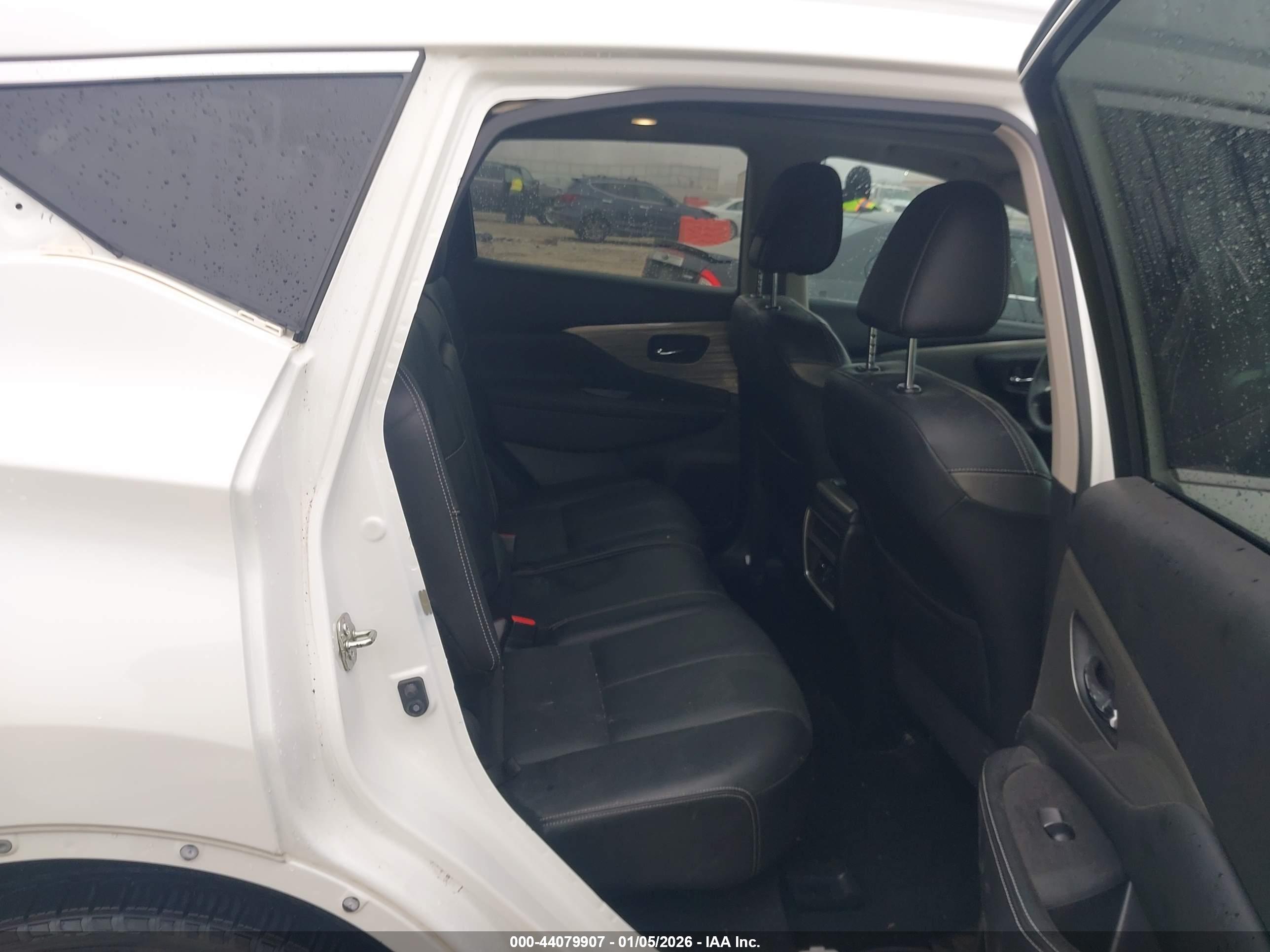 NISSAN MURANO image 8